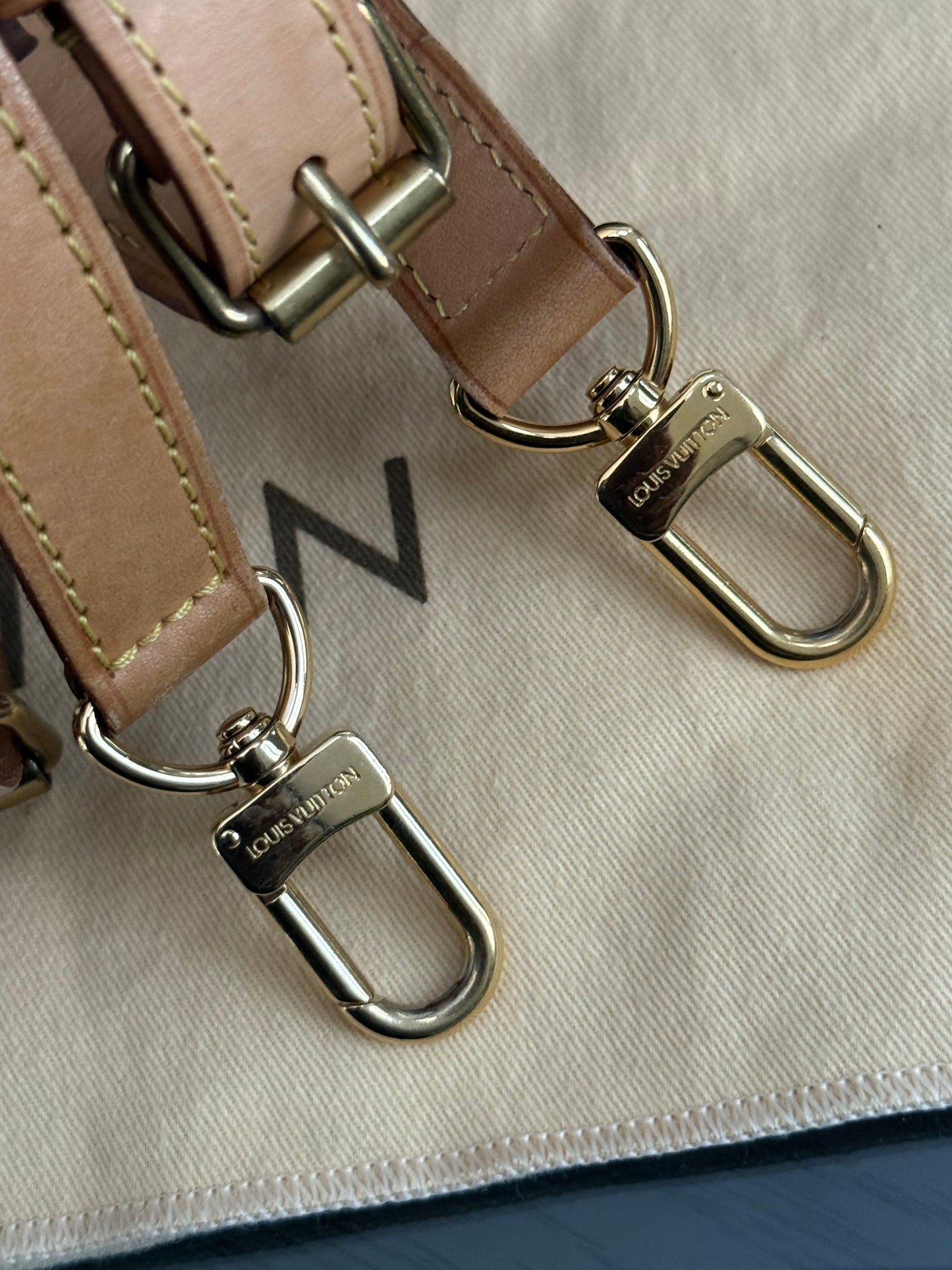 Speedy 35 Bandoulier with lock ๐key, Dustbag and handle cover - ๐
Year: 2011