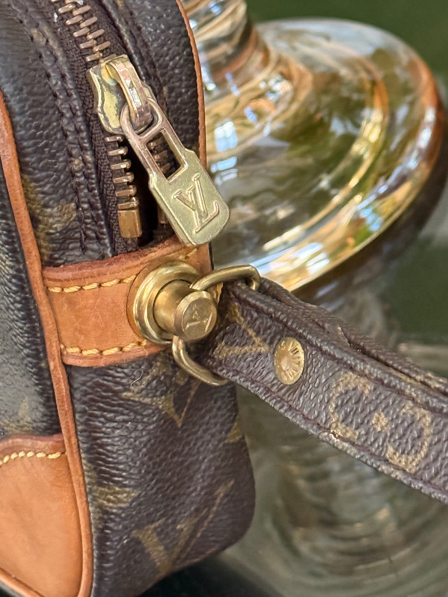 Marly Dragonne PM Clutch
๐๏ธ Year: 1992