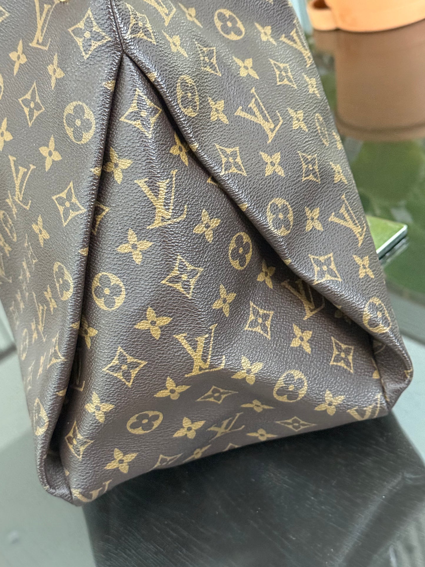 Artsy MM with Dustbag and Insert Organizer - ๐
Year: 2010