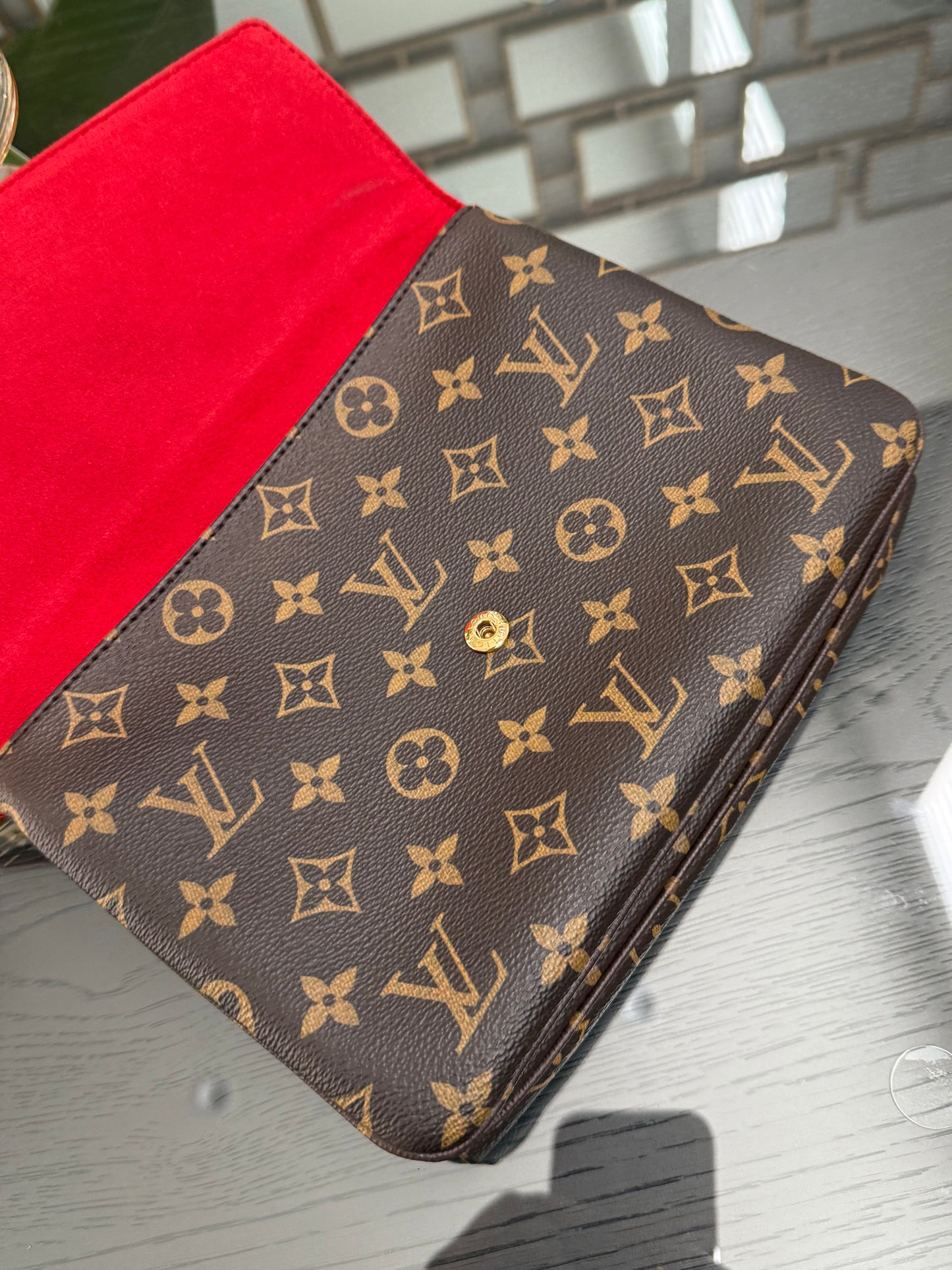 Twice Pochette in Cerise Red with Dustbag -π
Year: 2015
