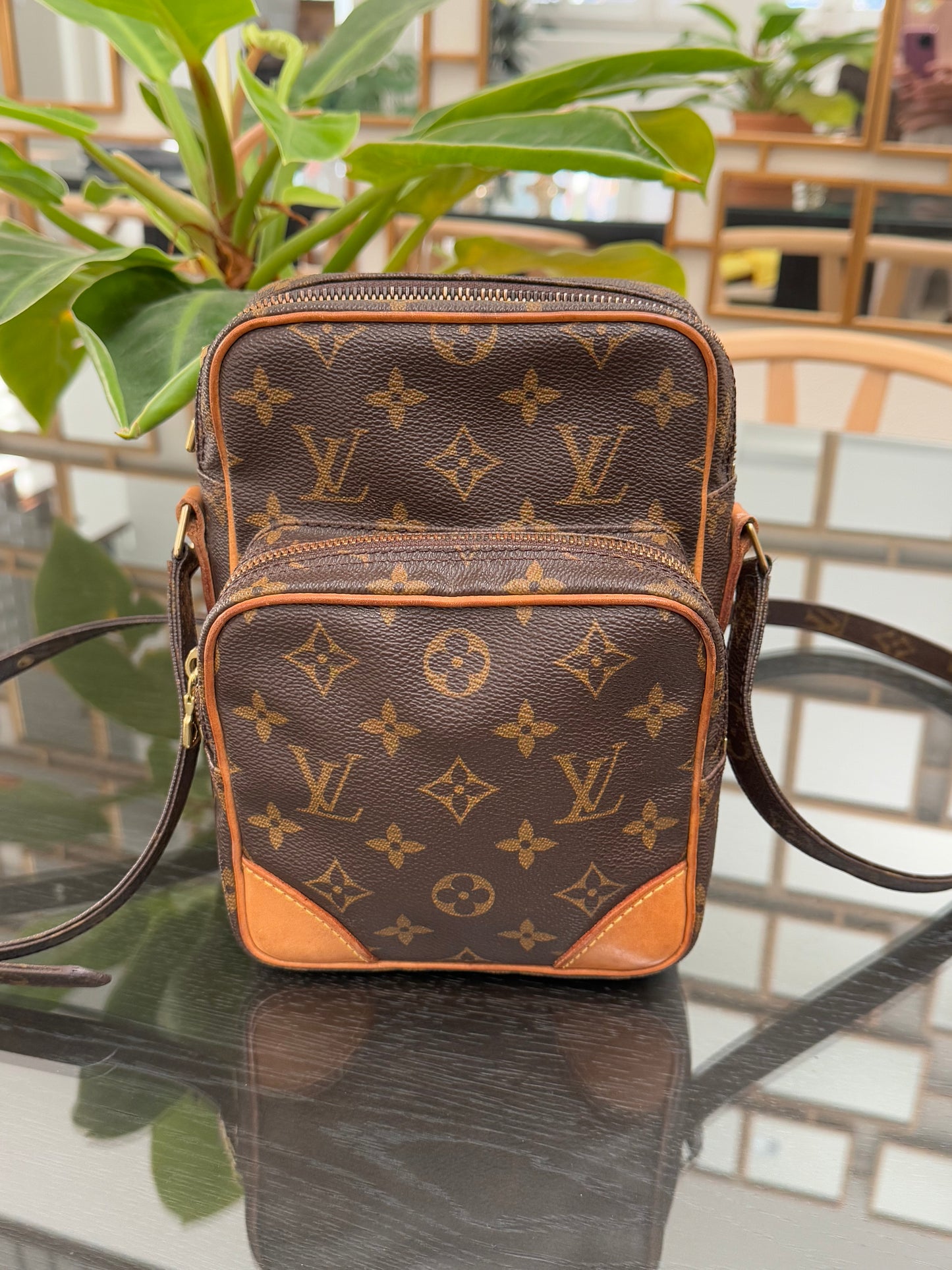 Amazon Crossbody Bag -Year: 1997