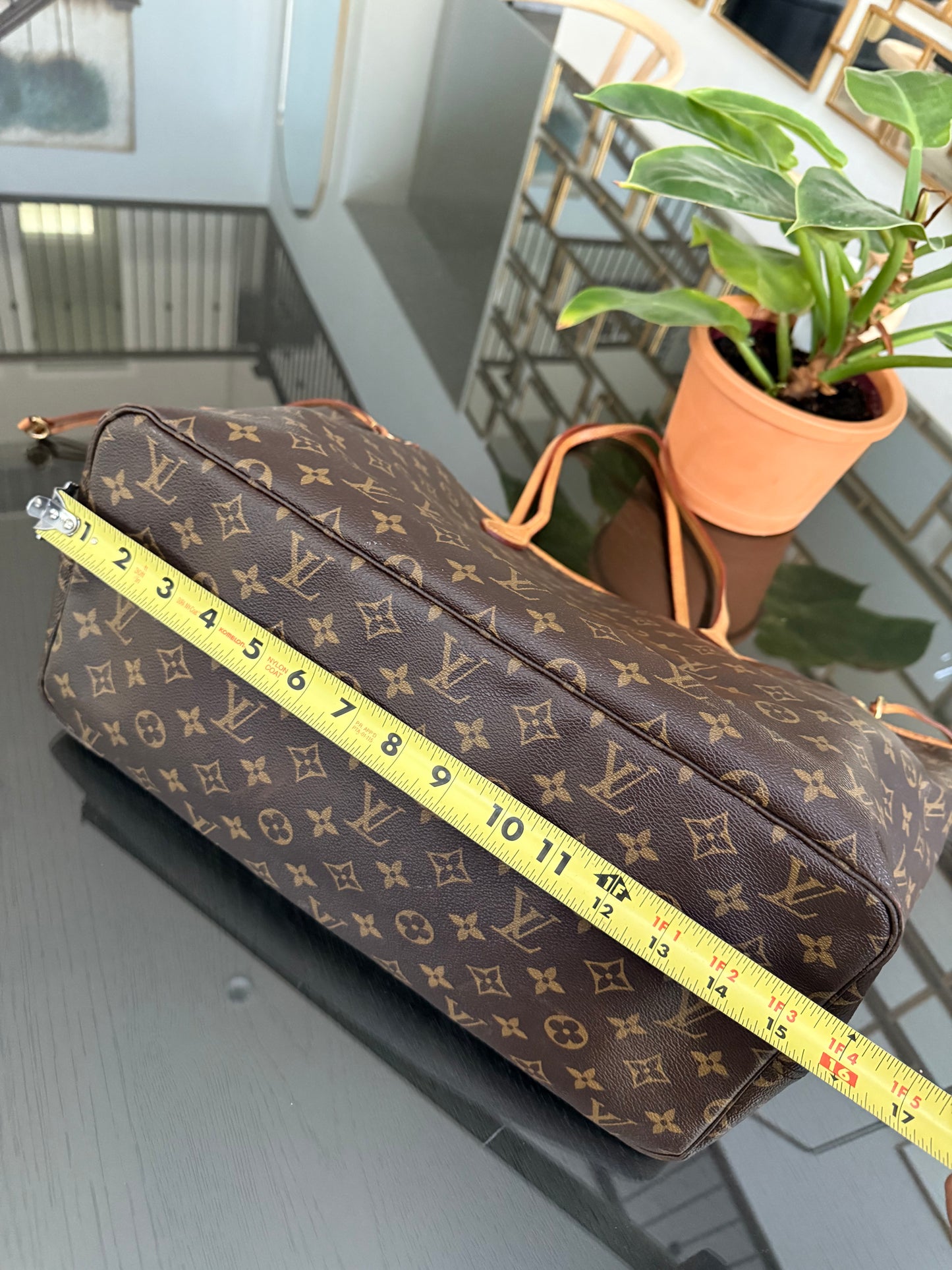 Neverfull GM in Peony with Dustbag 🗓️ Year: 2016