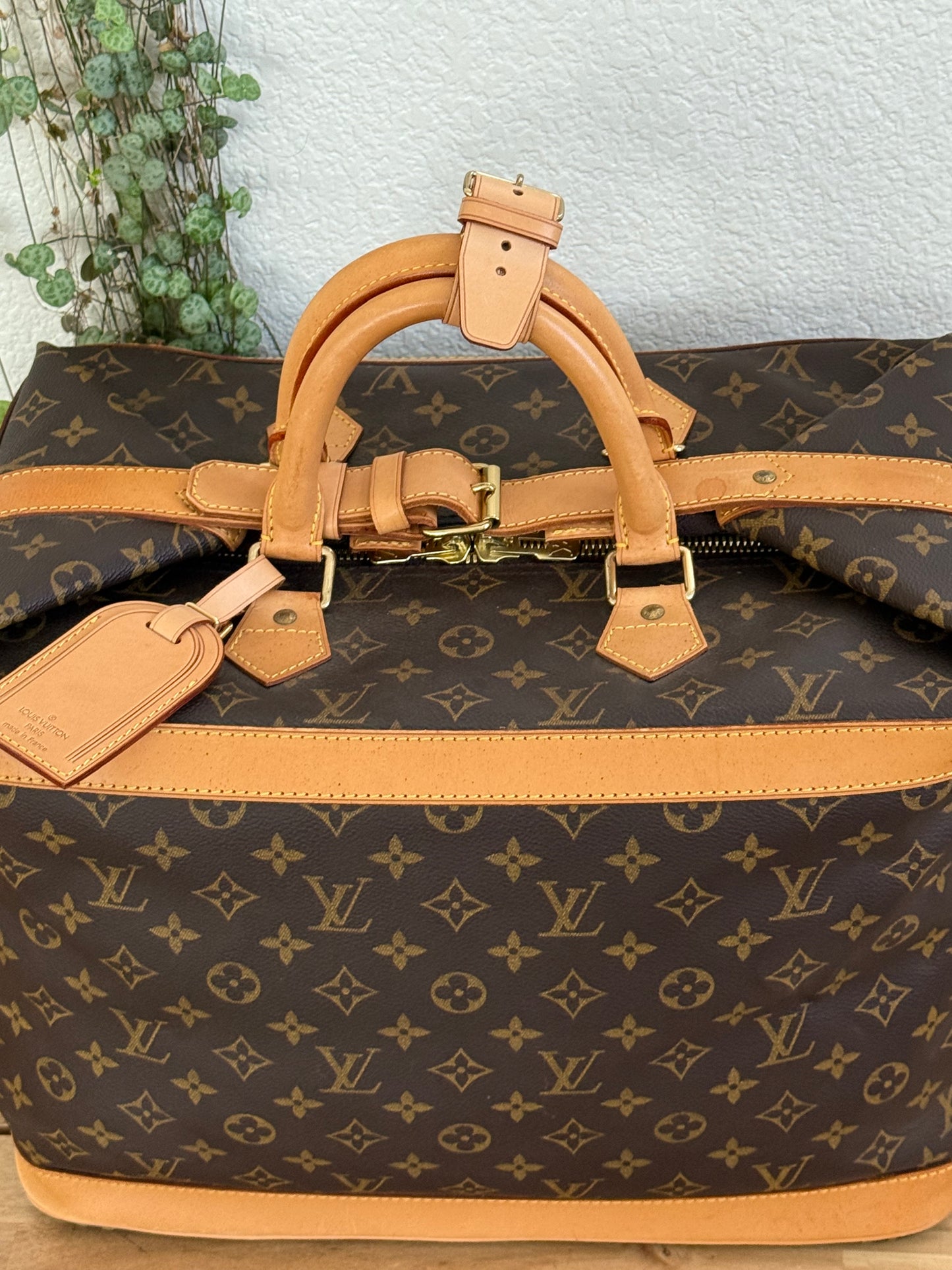 Cruiser 40 with Luggage tag and poignet ποΈ Year: 1999
