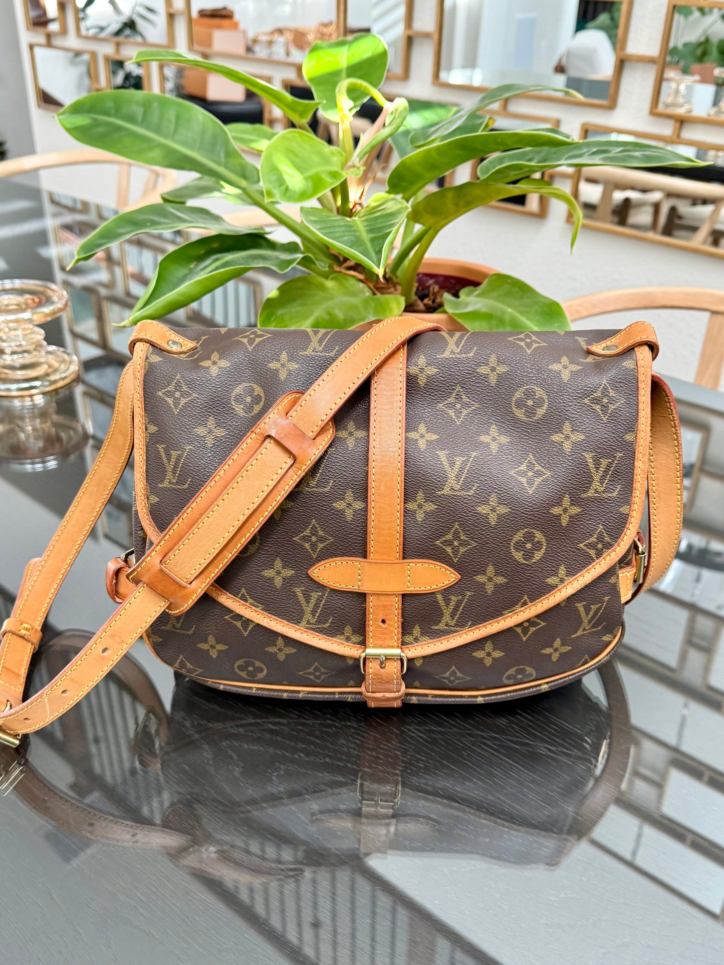Saumur 30 Crossbody -Year: 1994