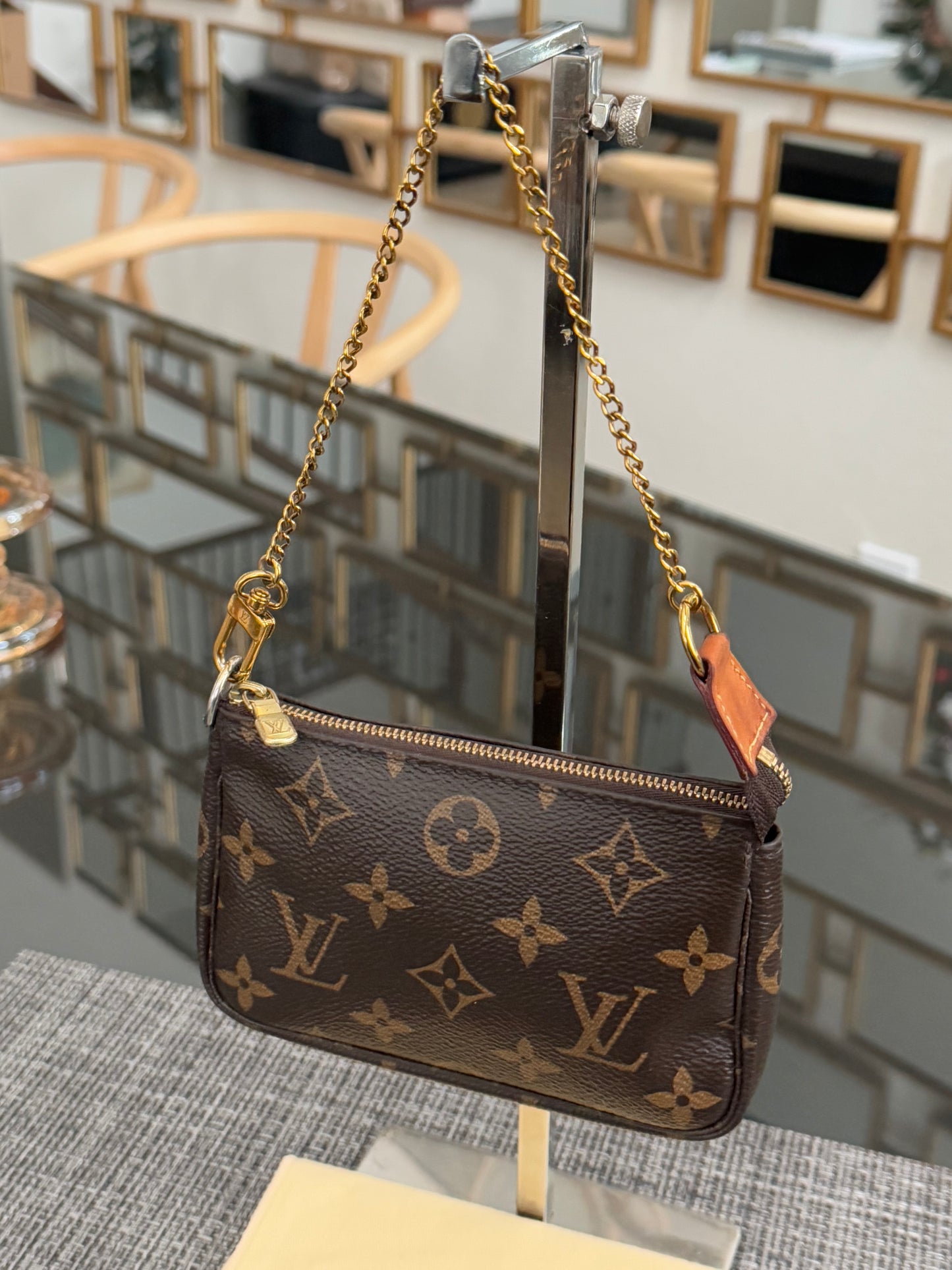 Mini Pochette Accessories with Dustbag - ๐
Year: 2017