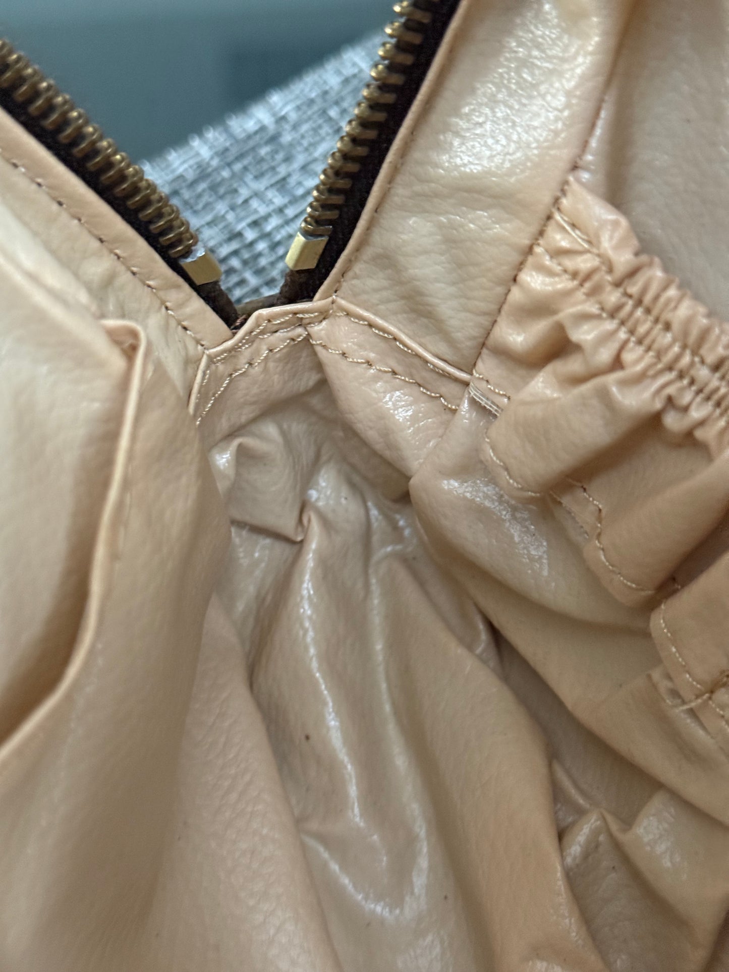 Trousse 18 -Pre Date Code