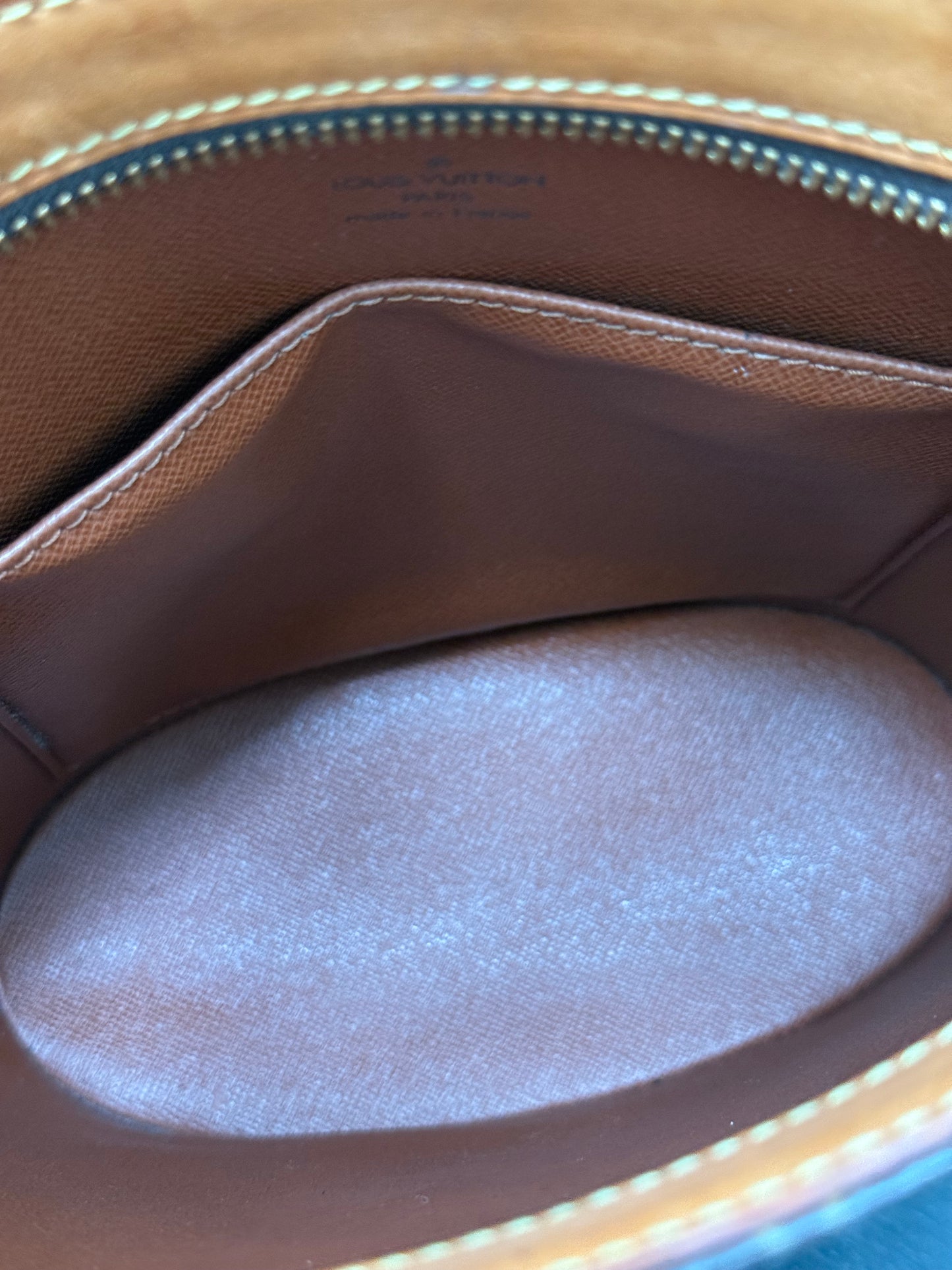 Drouot Crossbody
π
Year: 1997