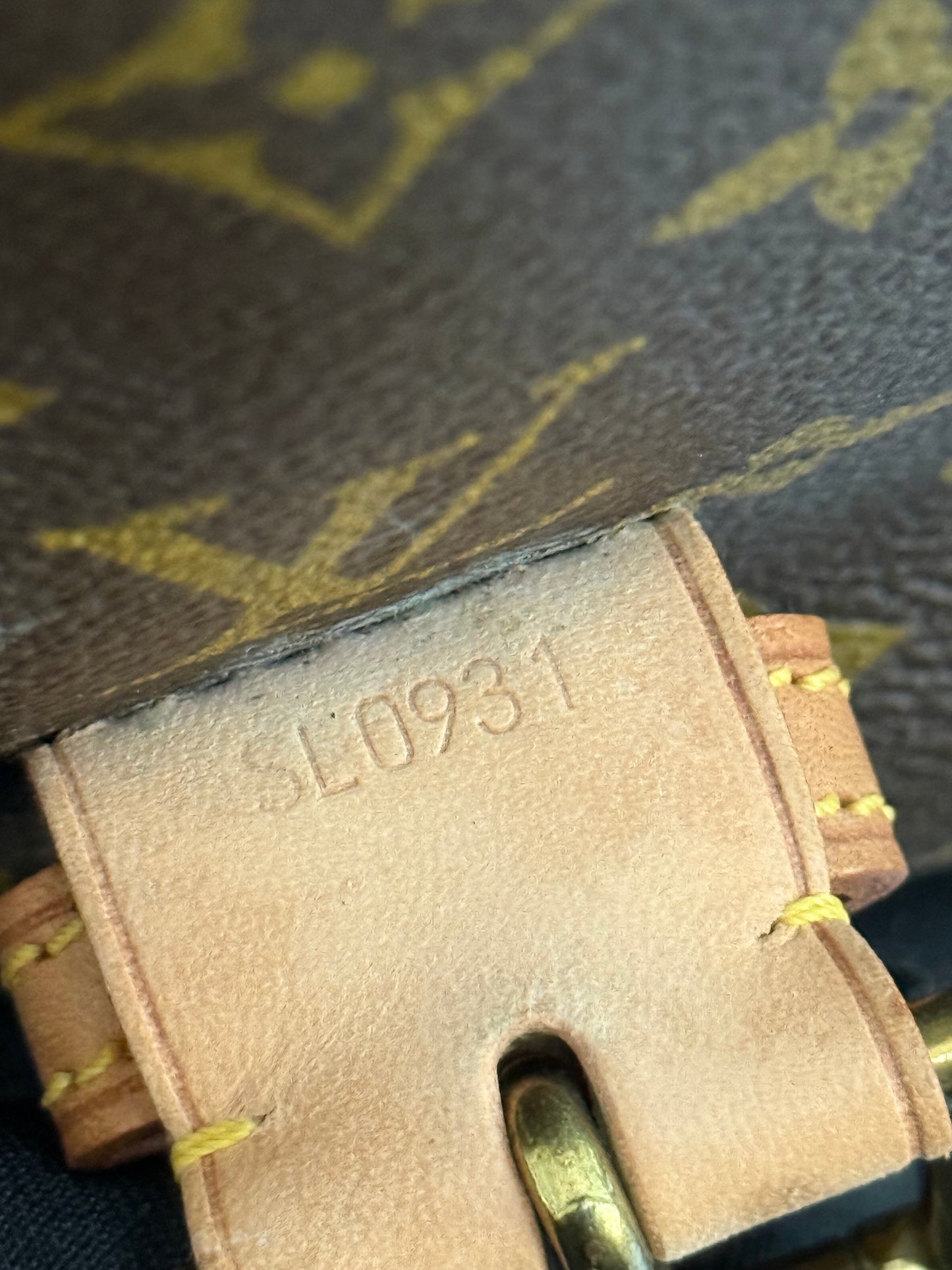 Beverly GM Satchel Crossbody - 📅 Year: 1991