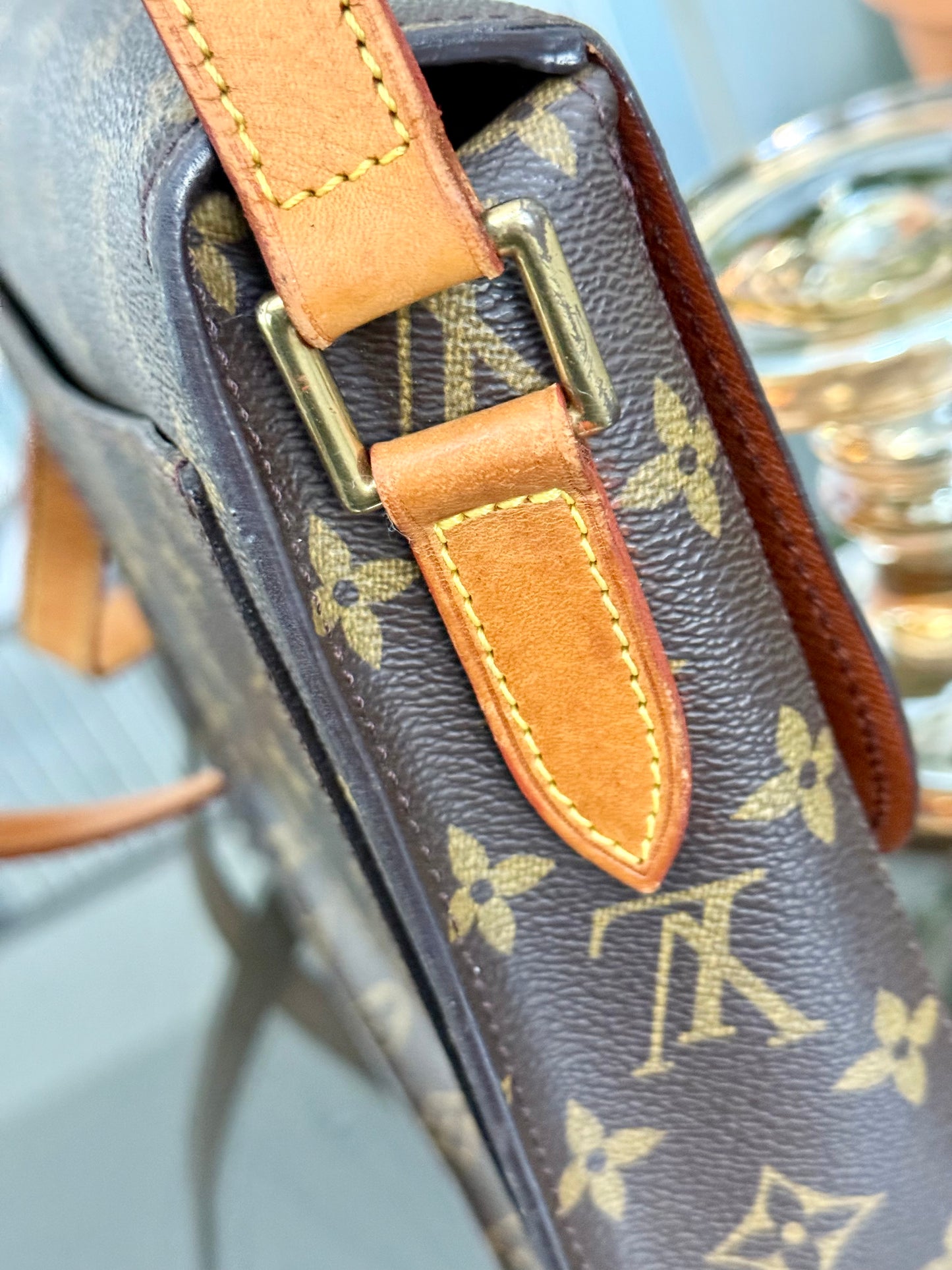 St.Cloud GM Crossbody 🗓️ Year:2000