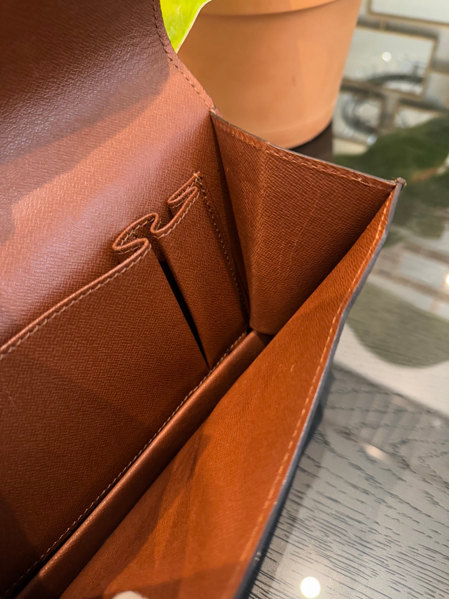 Chaillot Clutch w/ Dustbag -Year: 1987