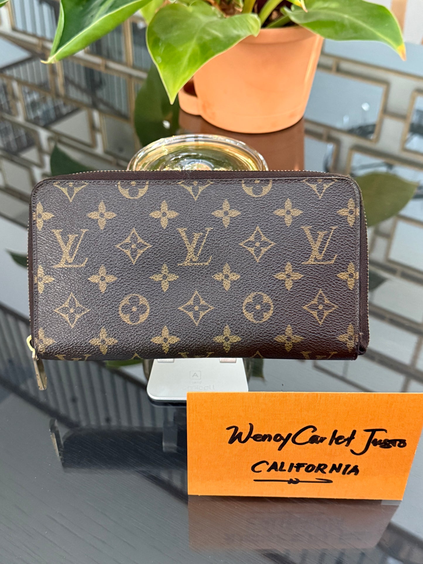 Zippy Wallet Organizer ๐
Year: 2008