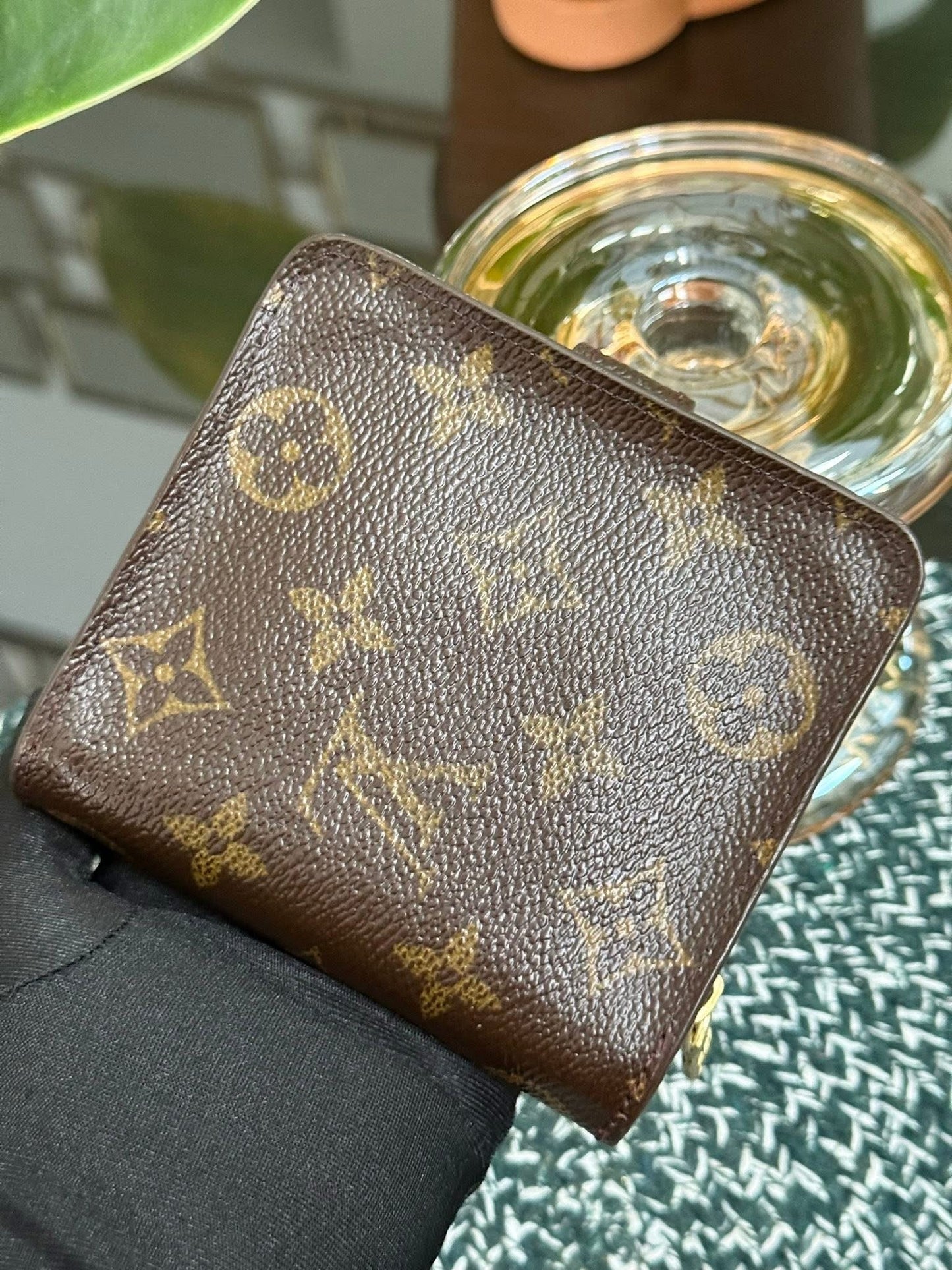 Monogram Zip Around Compact Wallet ๐๏ธ Year: 1999