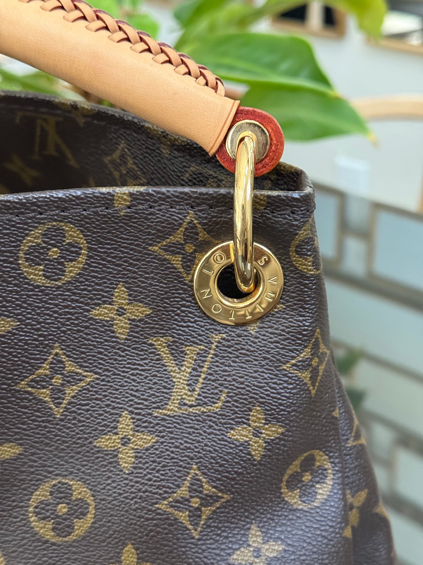Artsy MM with Dustbag and Insert Organizer - ๐
Year: 2011