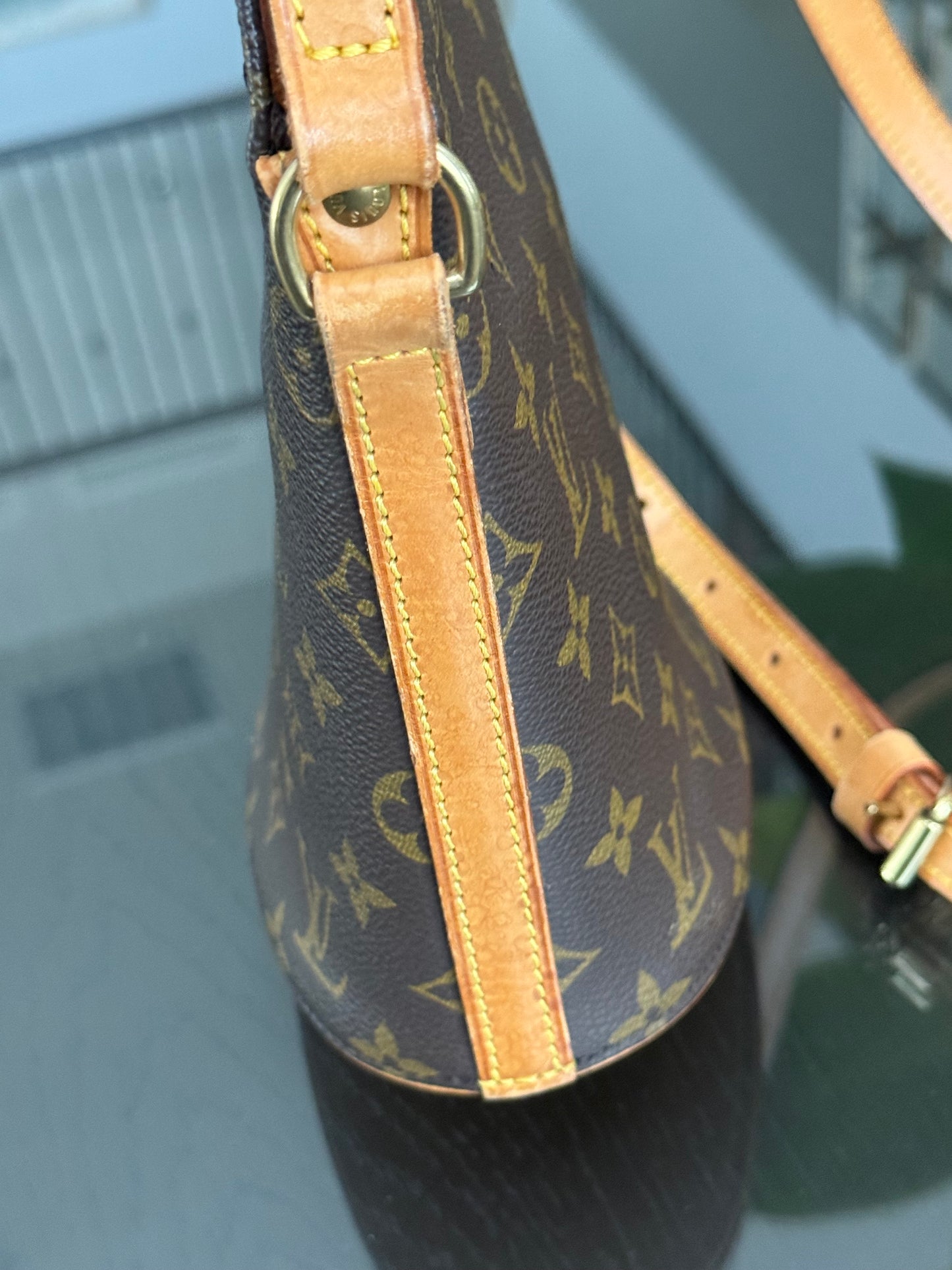 Drouot Crossbody -π
Year: 1997