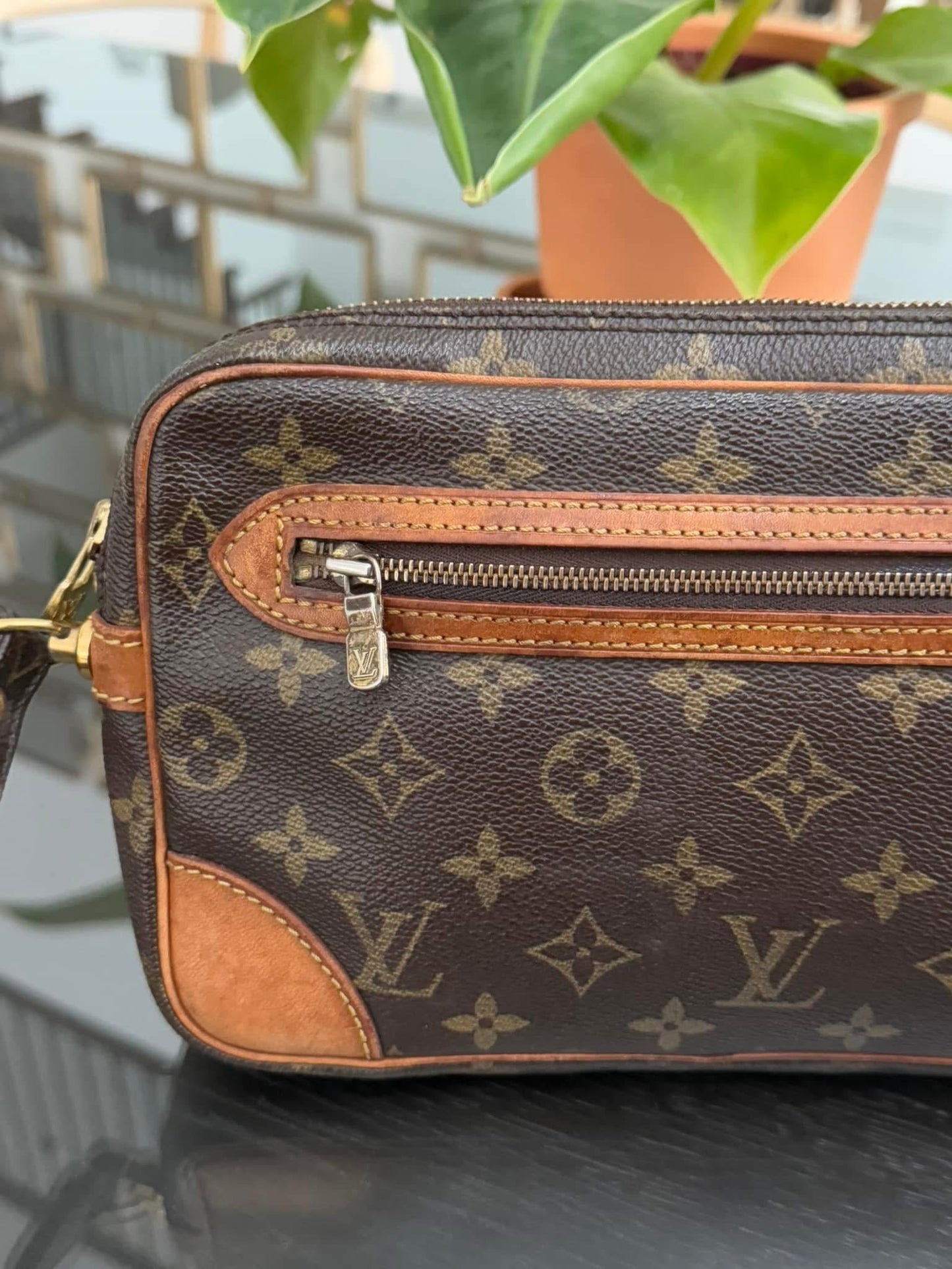 Marley Dragonne Clutch
๐๏ธ Year: 1986