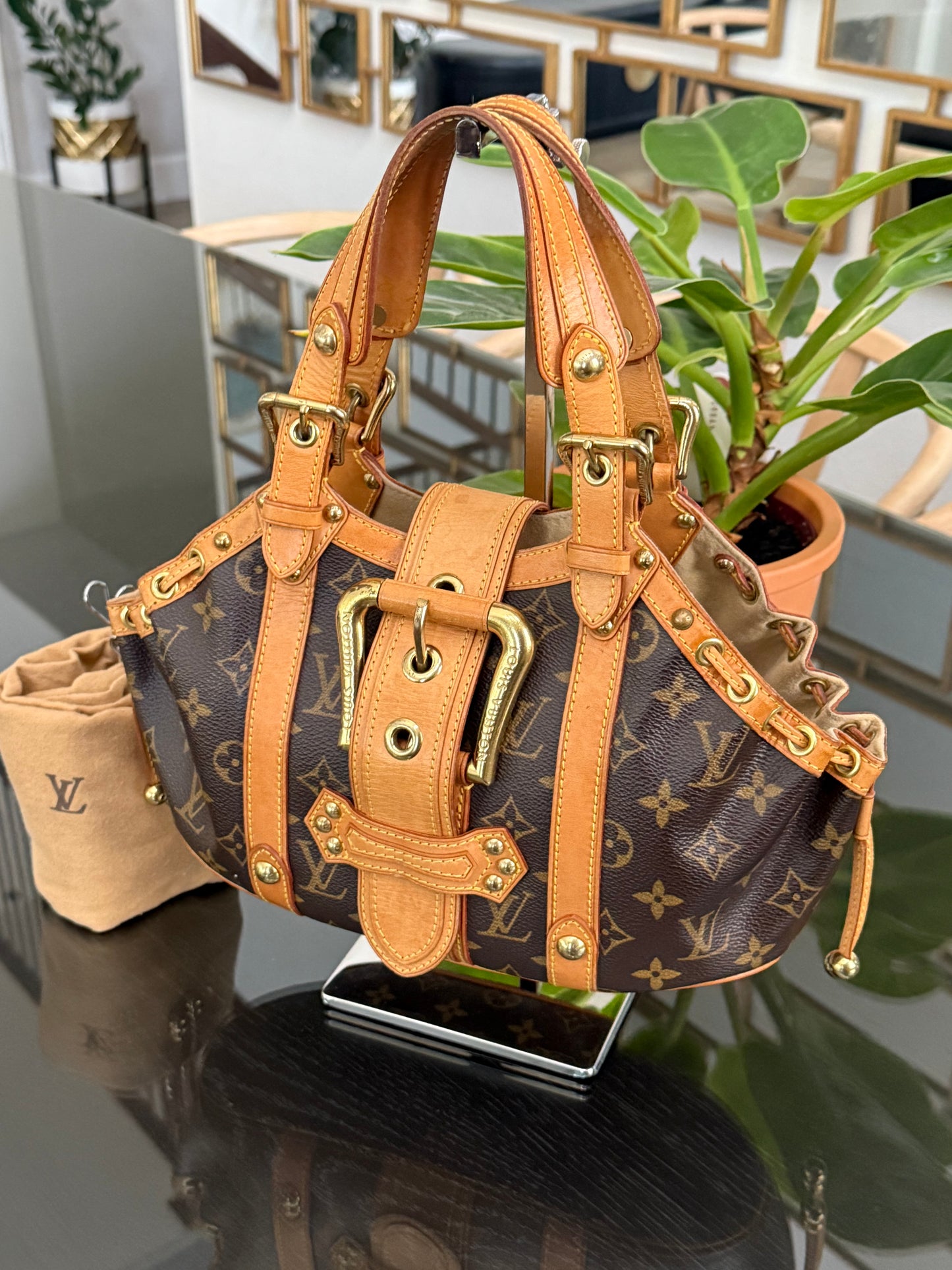 Theda GM in Monogram with Dustbag 🗓️ Year: 2004