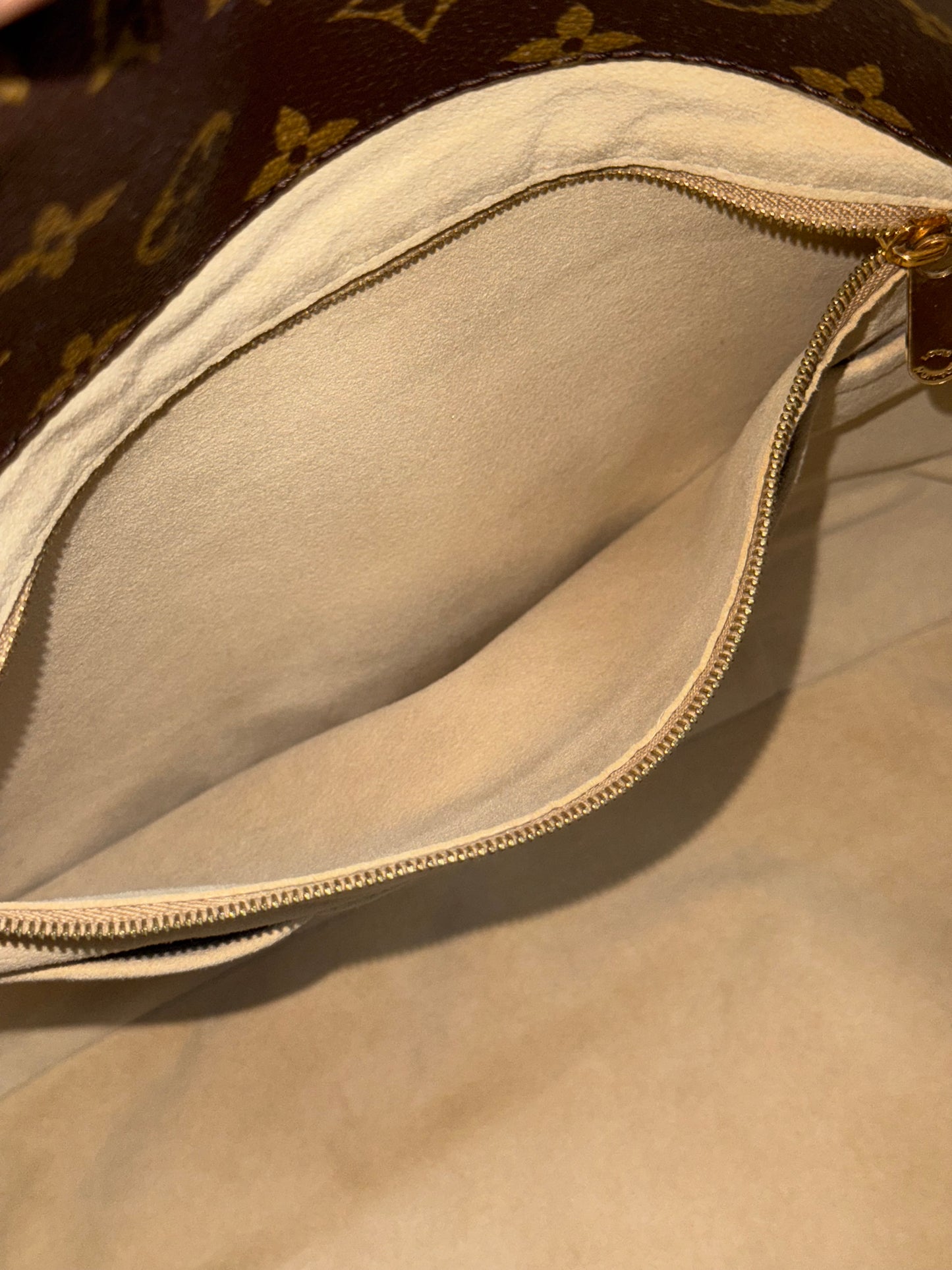 Artsy MM with Dustbag, Insert Organizer and Non branded Scarf - 📅 Year: 2010