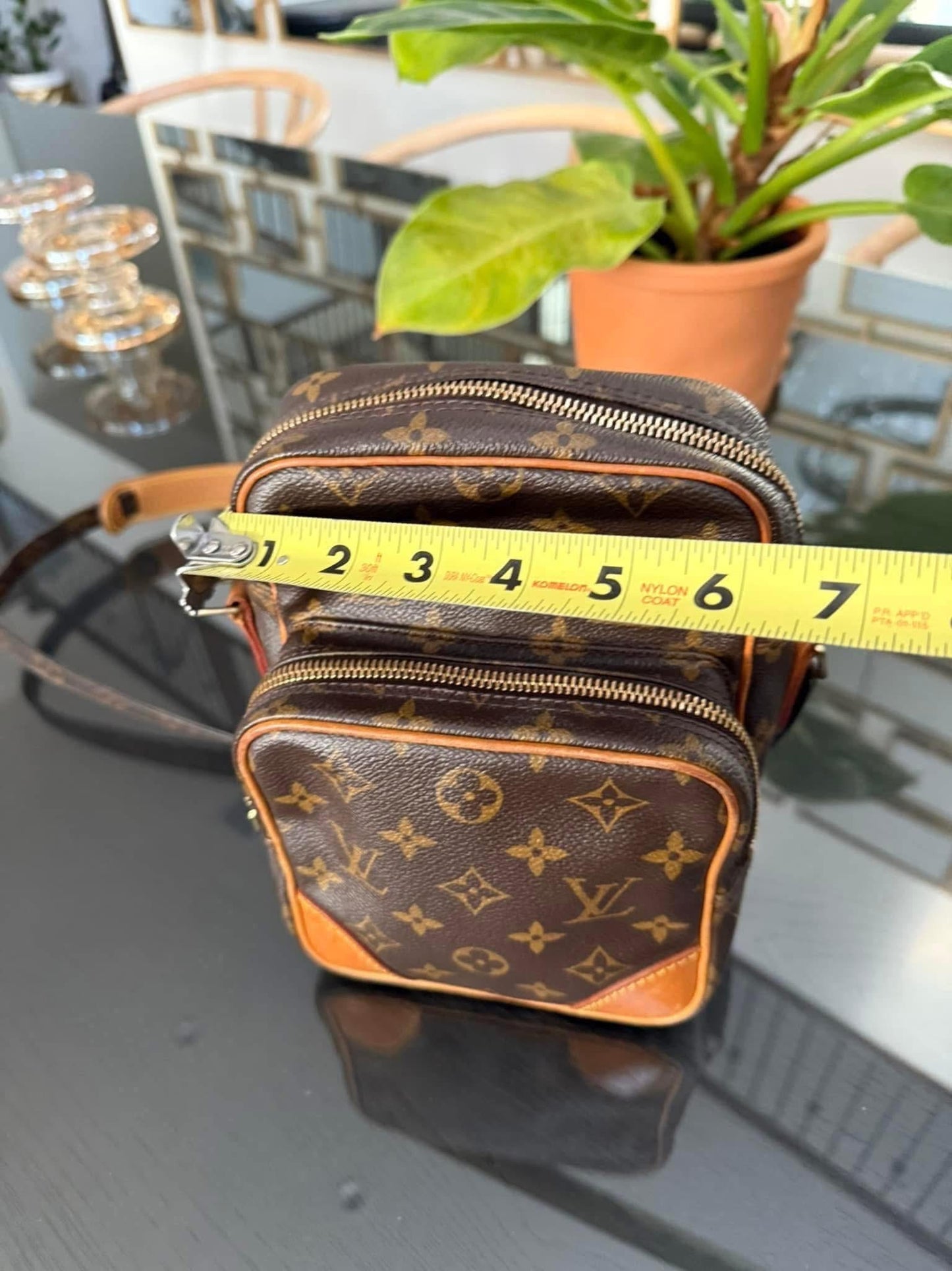 Amazon Crossbody Bag -Year: 1997