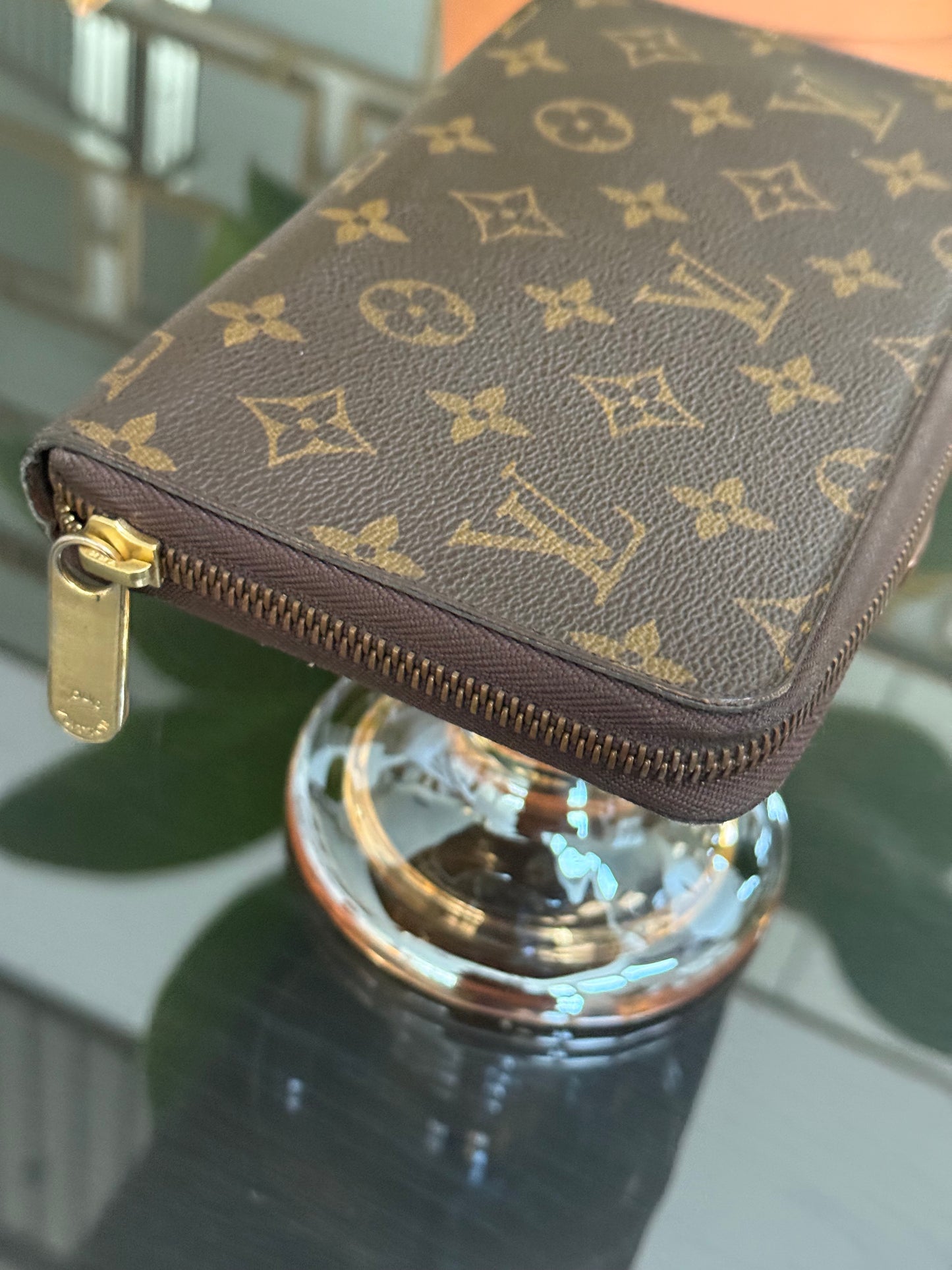Monogram Zippy Wallet Organizer with box and Paper bag 🗓️ Year: 2017