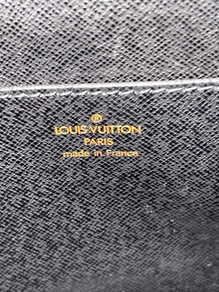 Pochette Homme Epi Converted to Crossbody -Year 1995