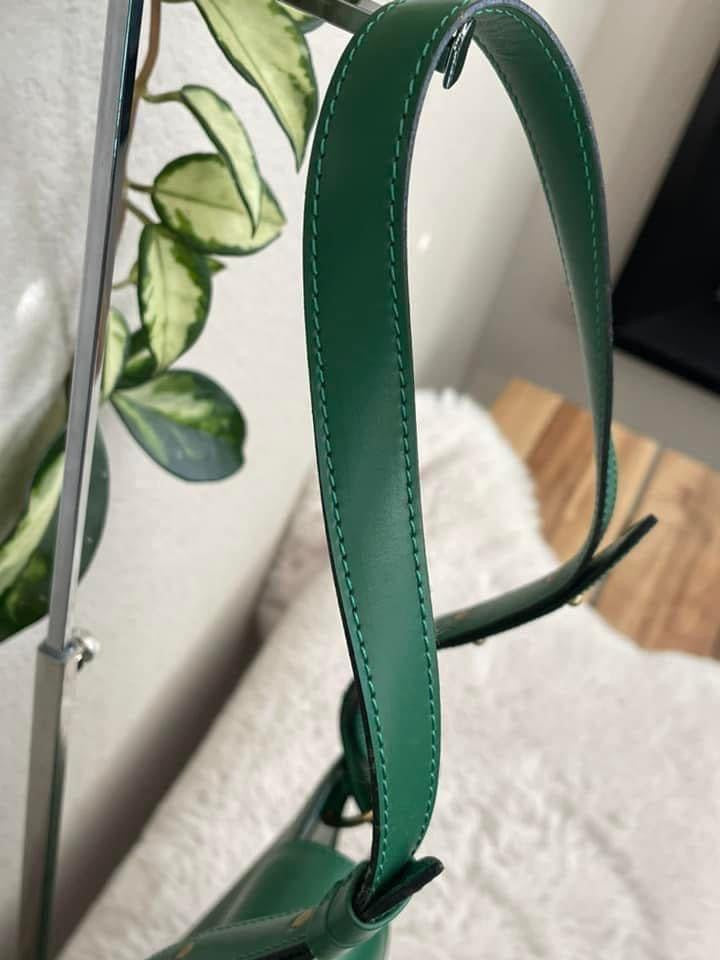 Epi Cluny in Green -Year: 1993