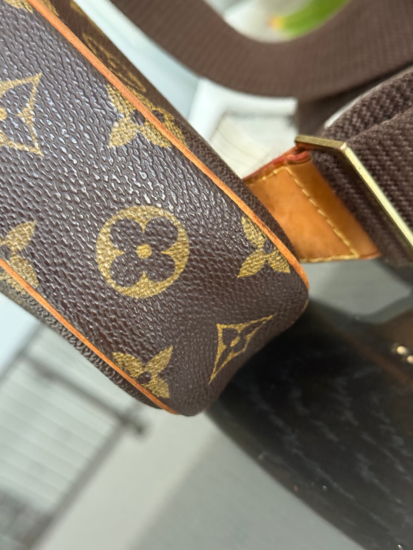 Pochette Gange 🗓️ Year: 2004