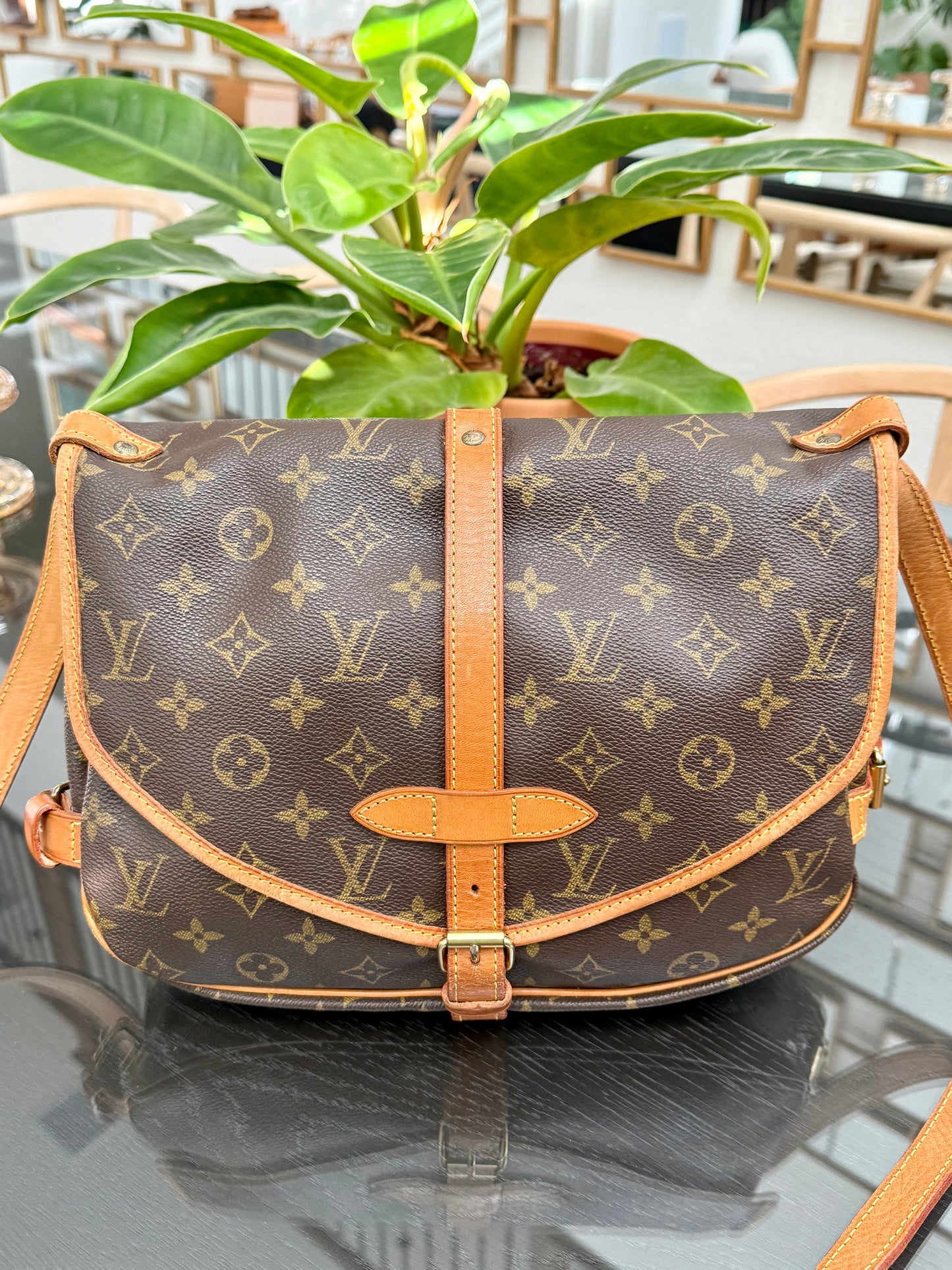 Saumur 30 Crossbody -Year: 1994