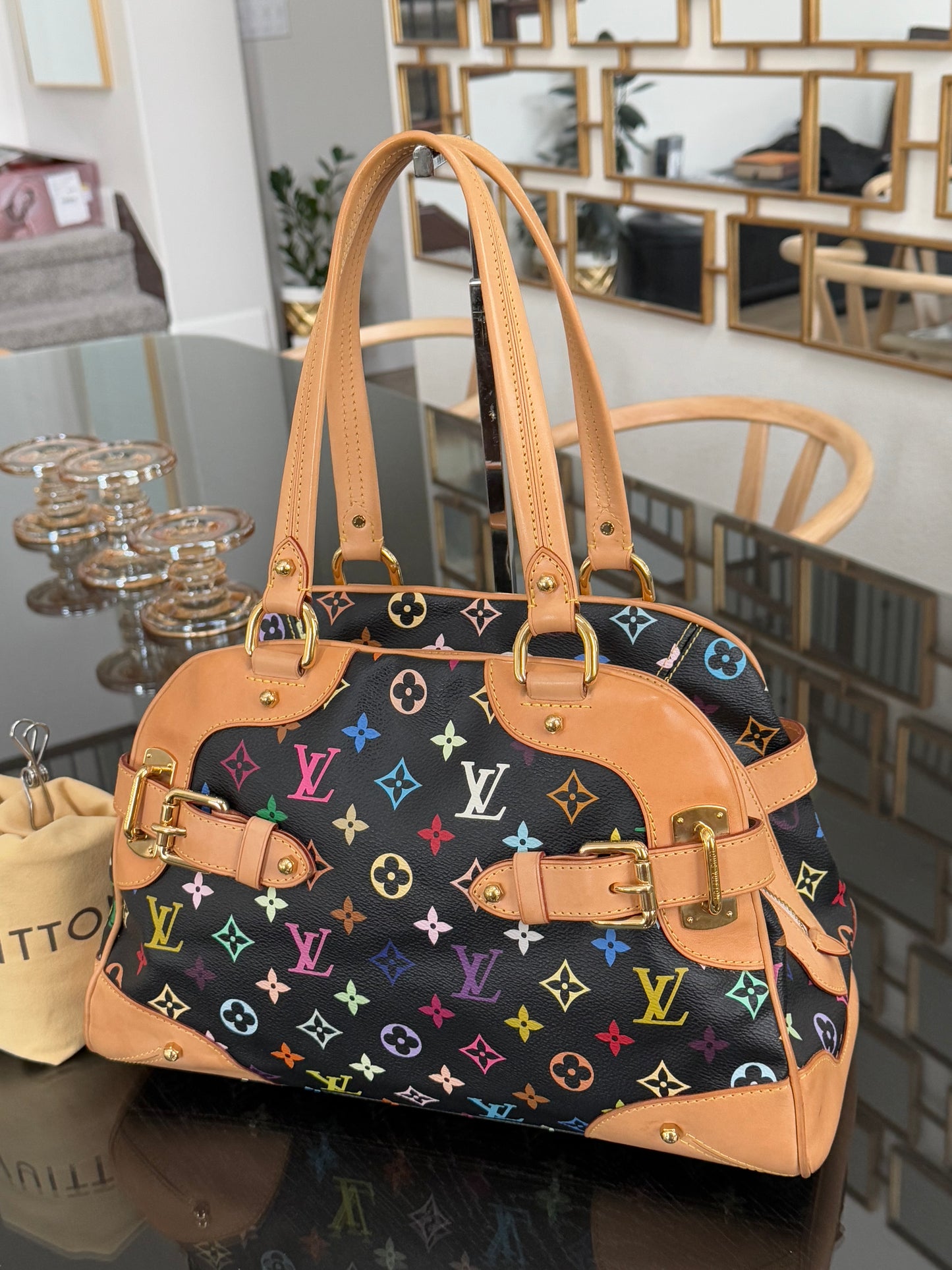 Murakami / Multicolor Claudia with Dustbag π
Year: 2009