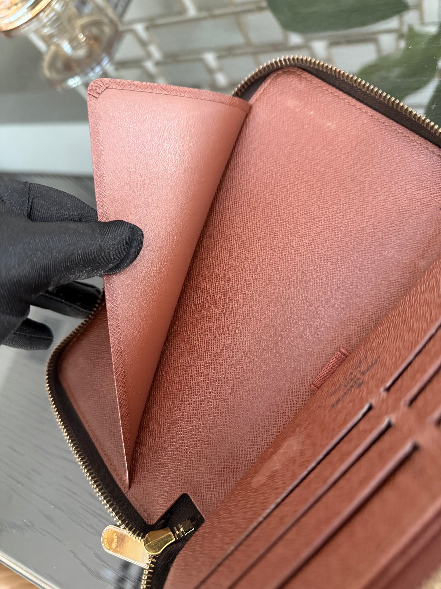 Zippy Wallet Organizer ๐
Year: 2008