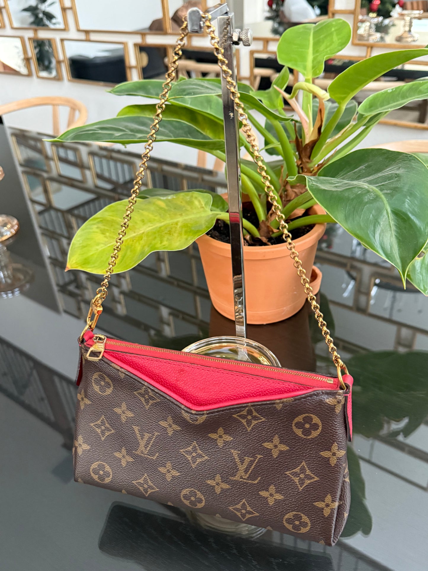 Pallas Clutch w/ Box and Dustbag - ๐๏ธ Year: 2016