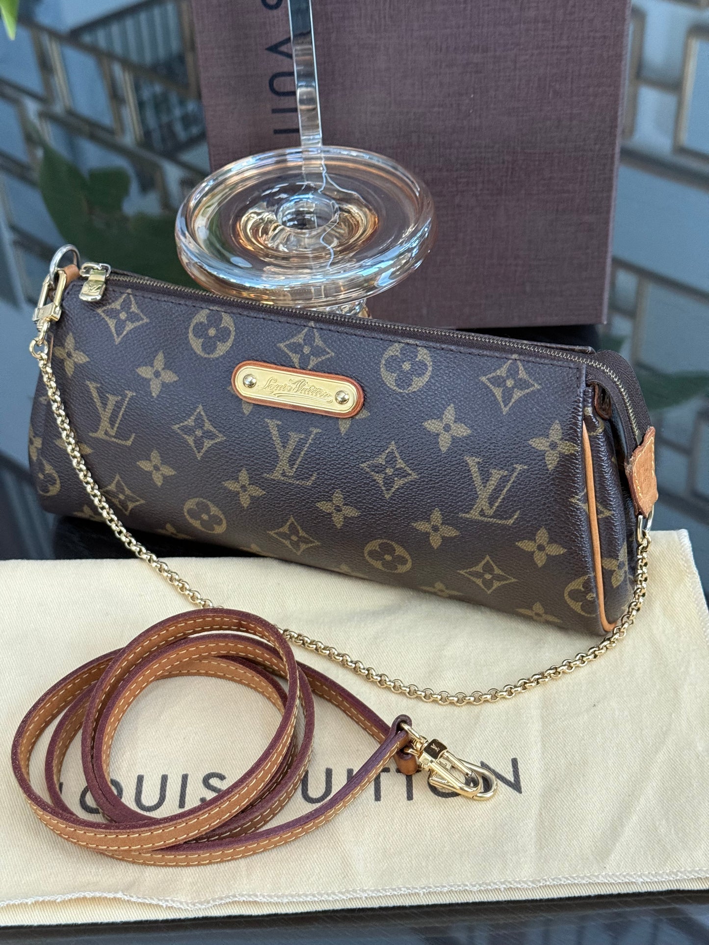 Eva Clutch with Original Strap,Box and Dustbag🗓️ Year: 2009