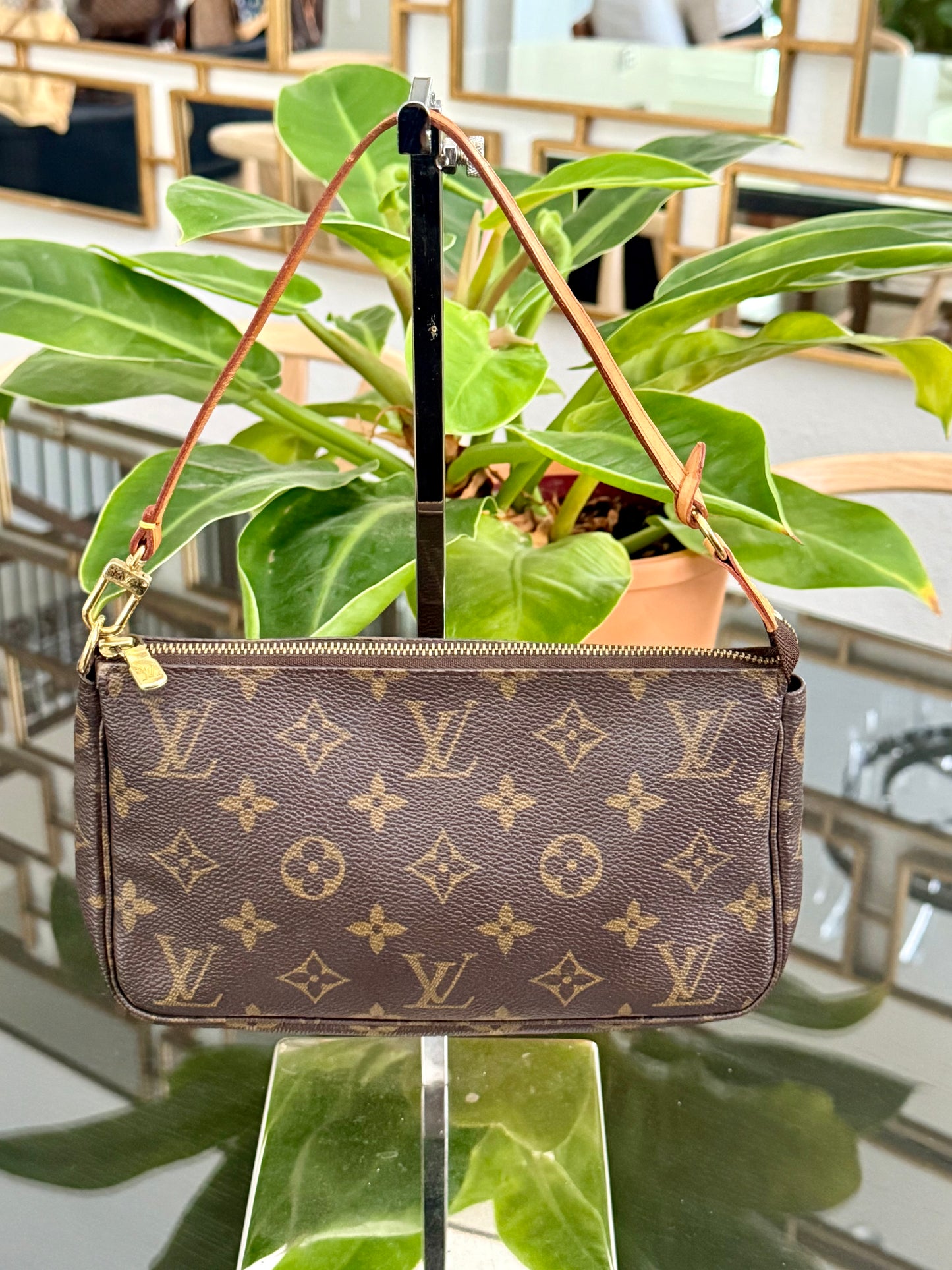 Pochette Accessories - ๐
Year: 2002