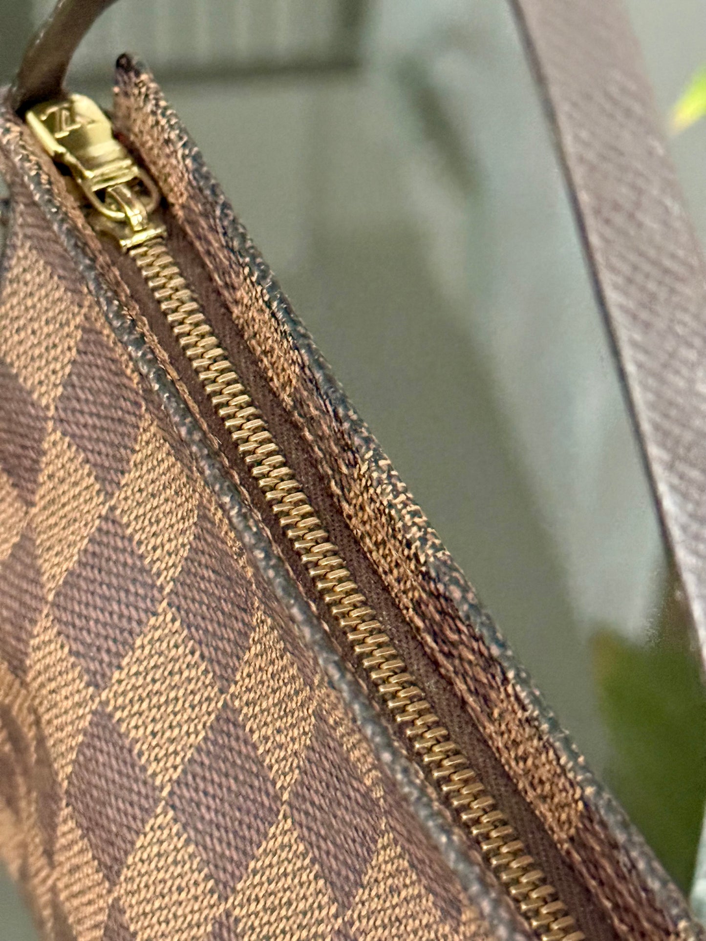 Damier Ebene Trousse Pochette with Insert Organizer - ๐
Year: 1998