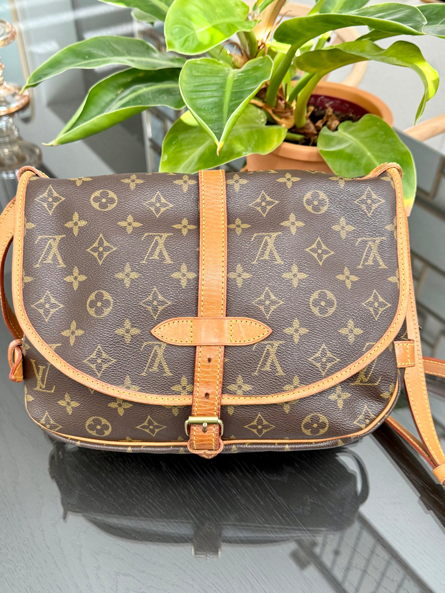 Saumur 30 Crossbody -Year: 1994