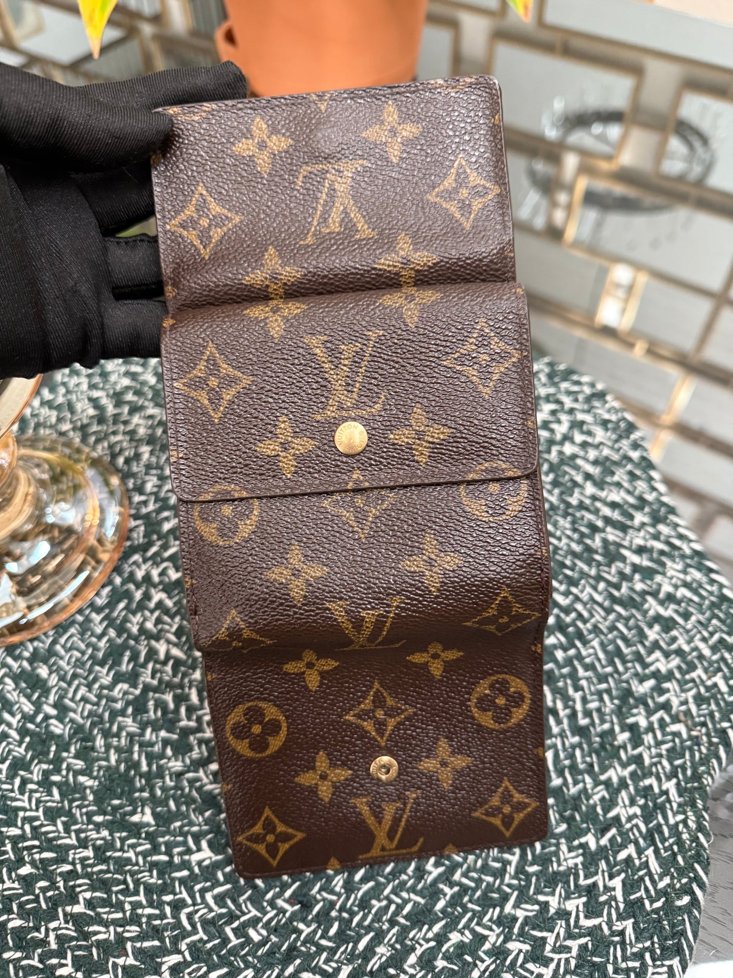 Monogram Elise Trifold Compact Wallet ๐๏ธ Year: 1999