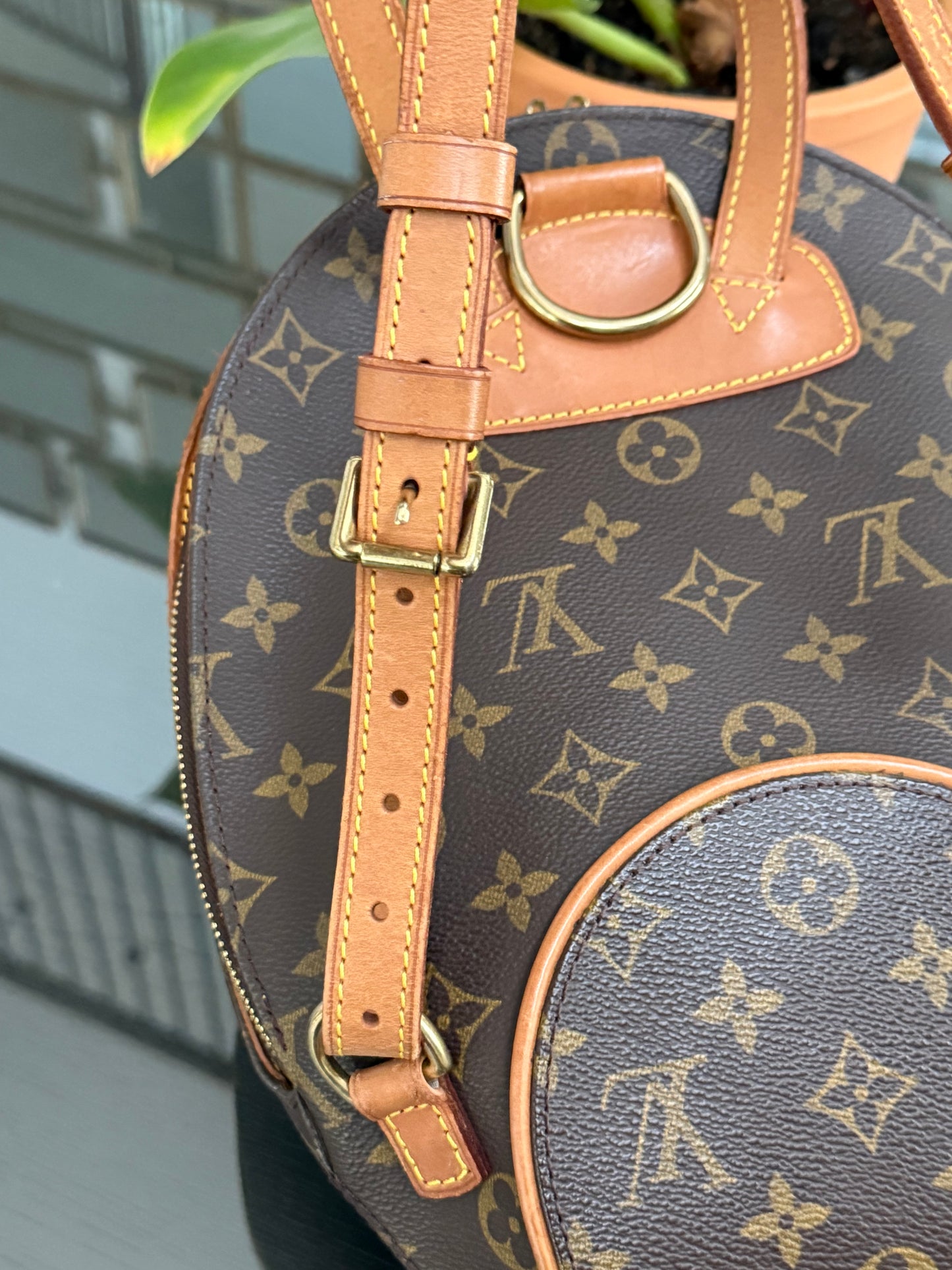Ellipse Backpack -🗓️ Year: 2000