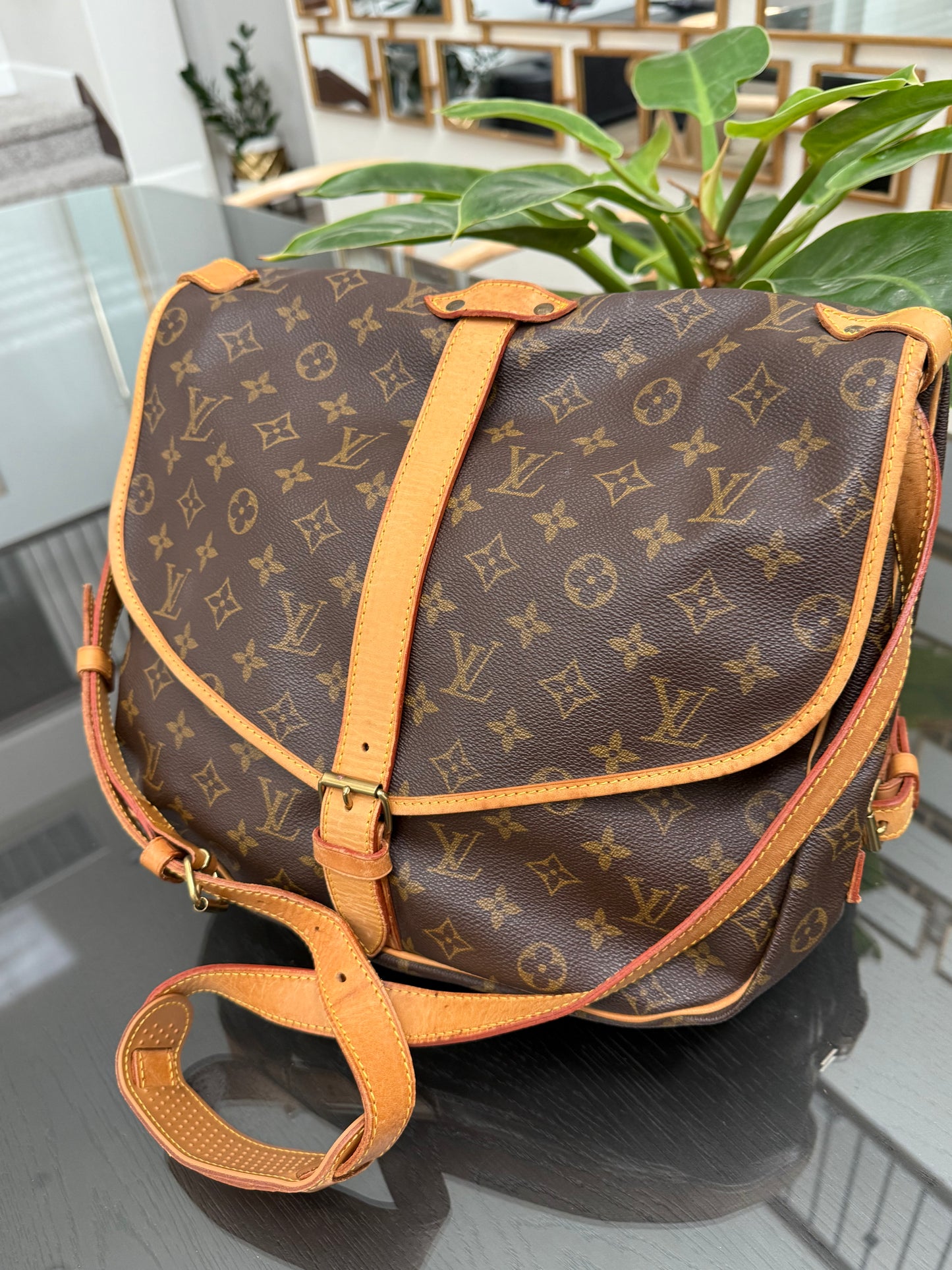 Saumur 35 Crossbody -๐๏ธ Year: 1992