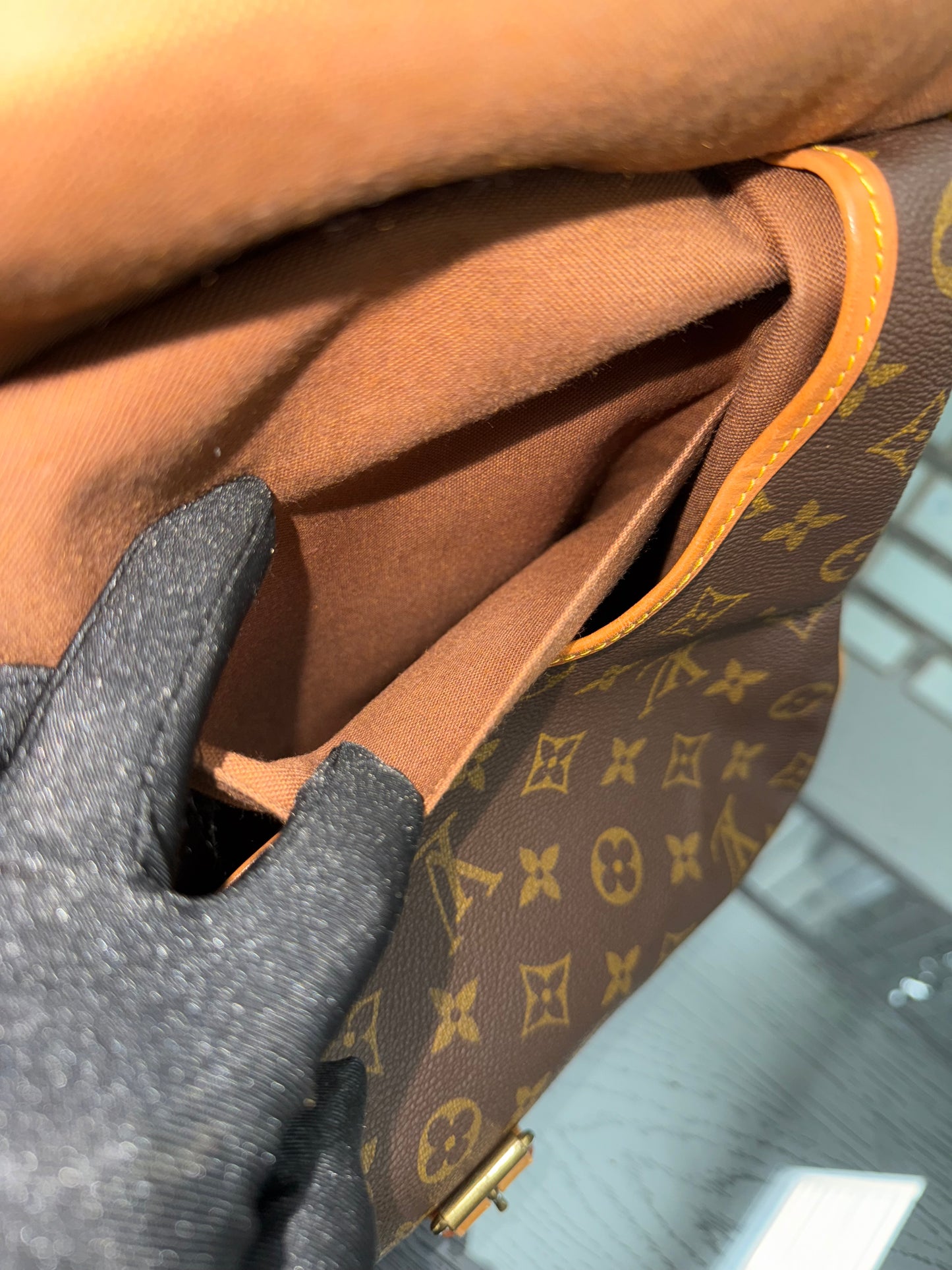 Saumur 35 Crossbody -๐๏ธ Year: 1992
