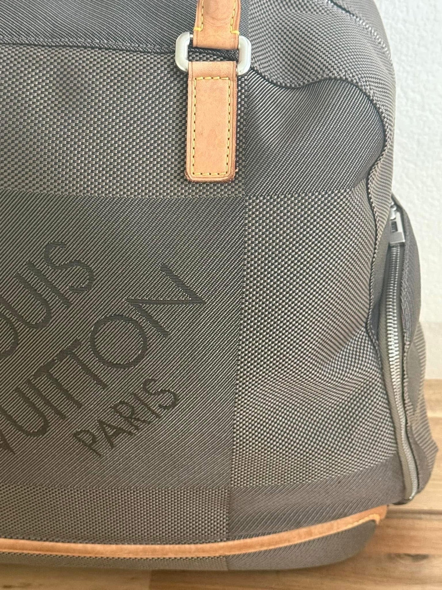 Damier Geant Aventeur Sport/Travel Bag -Year: 2004
