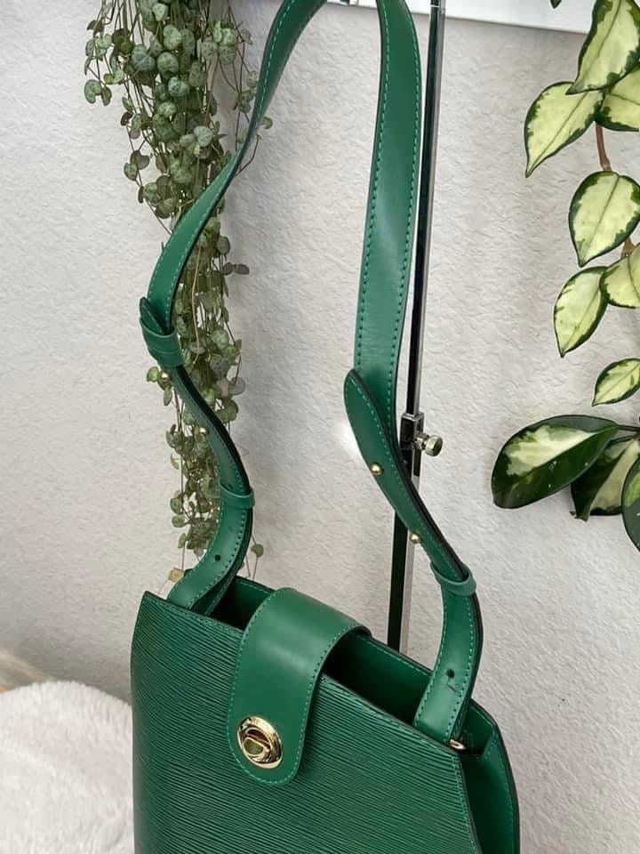 Epi Cluny in Green -Year: 1993