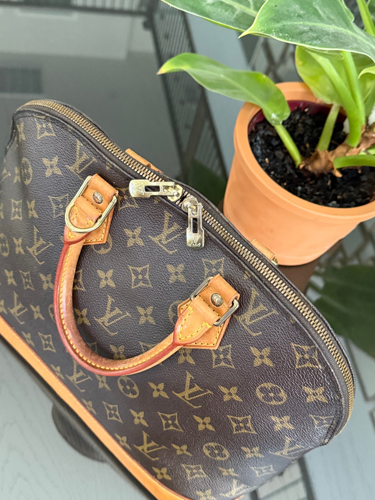 Alma PM in Monogram- 🗓️ Year: 1995