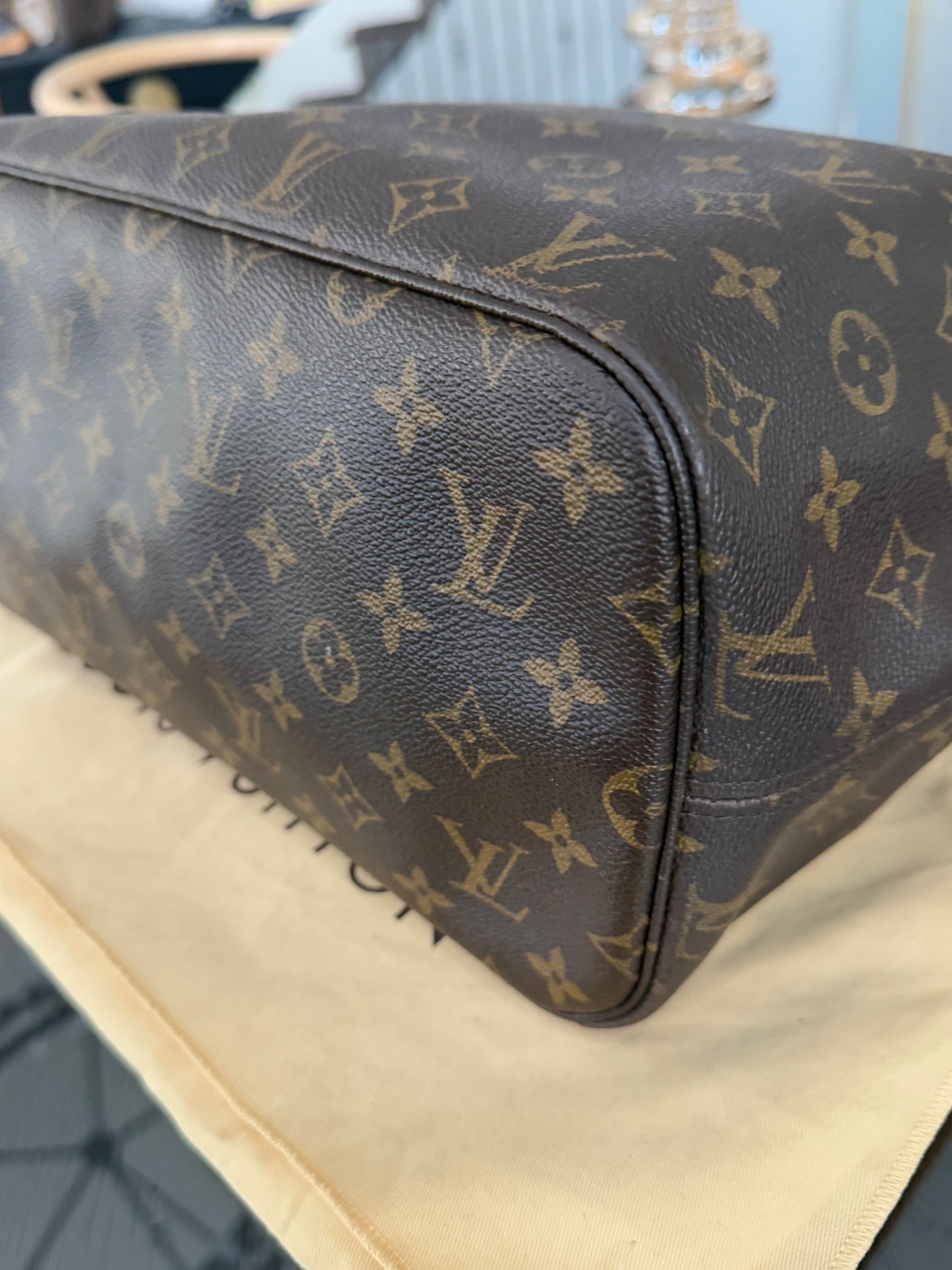 Neverfull MM with Dustbag -🗓️ Year: 2008