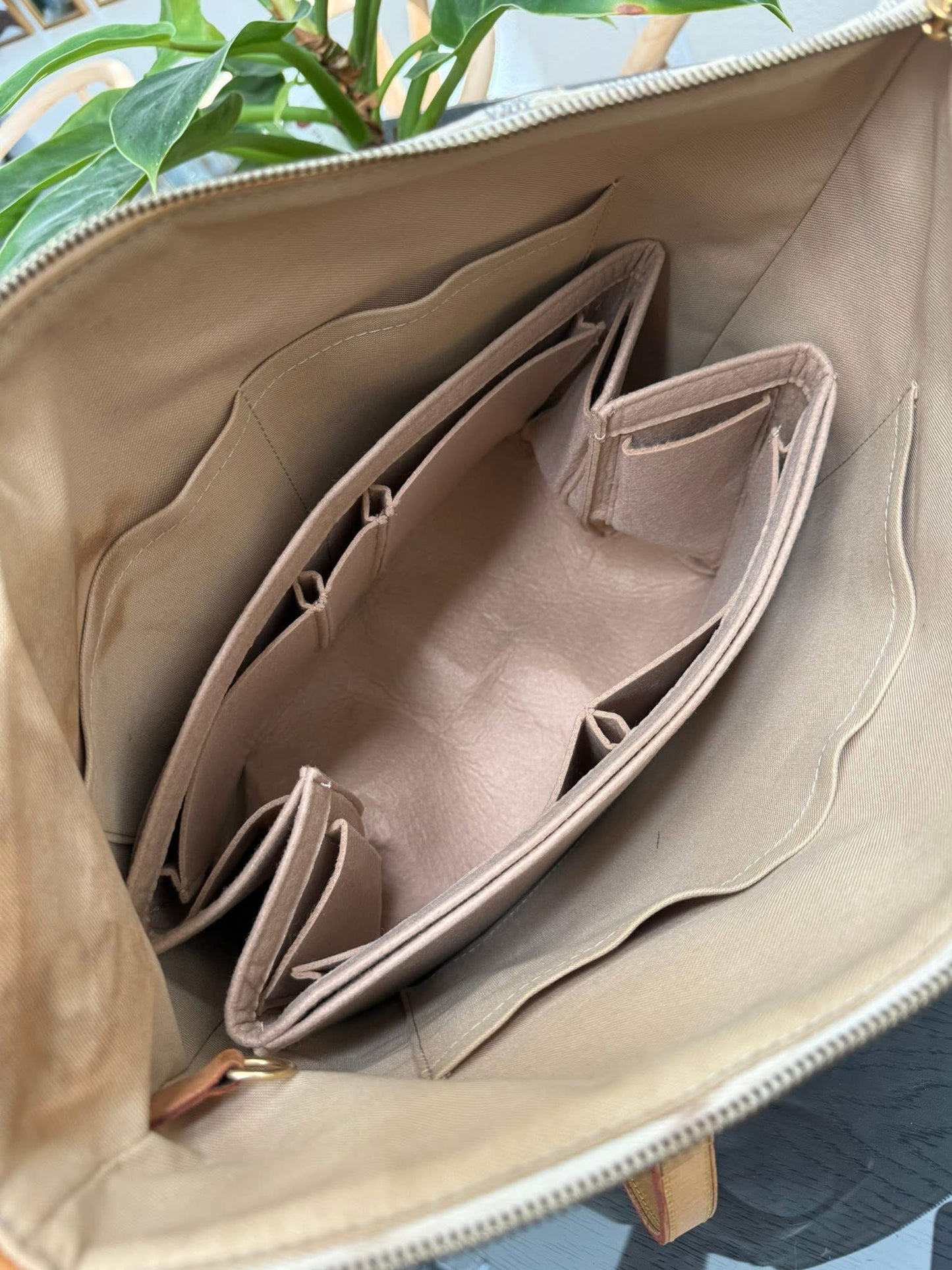 Totally MM in Azur with Dustbag and Insert Organizer -Year: 2009