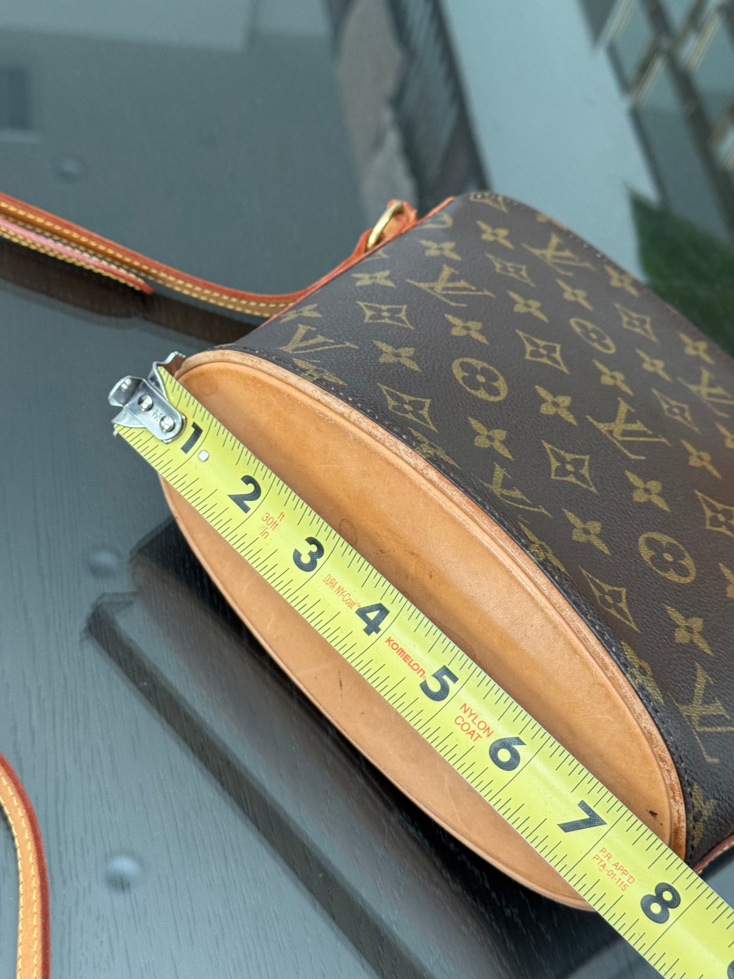 Drouot Crossbody
π
Year: 1996