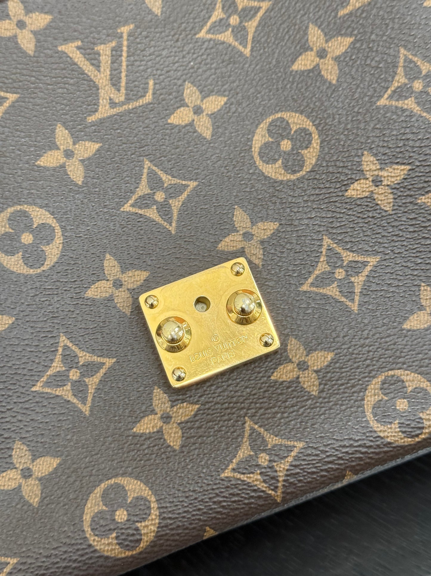 Pochette Metis with Box, Dustbag and Paper bag -Microchip & Authenticed