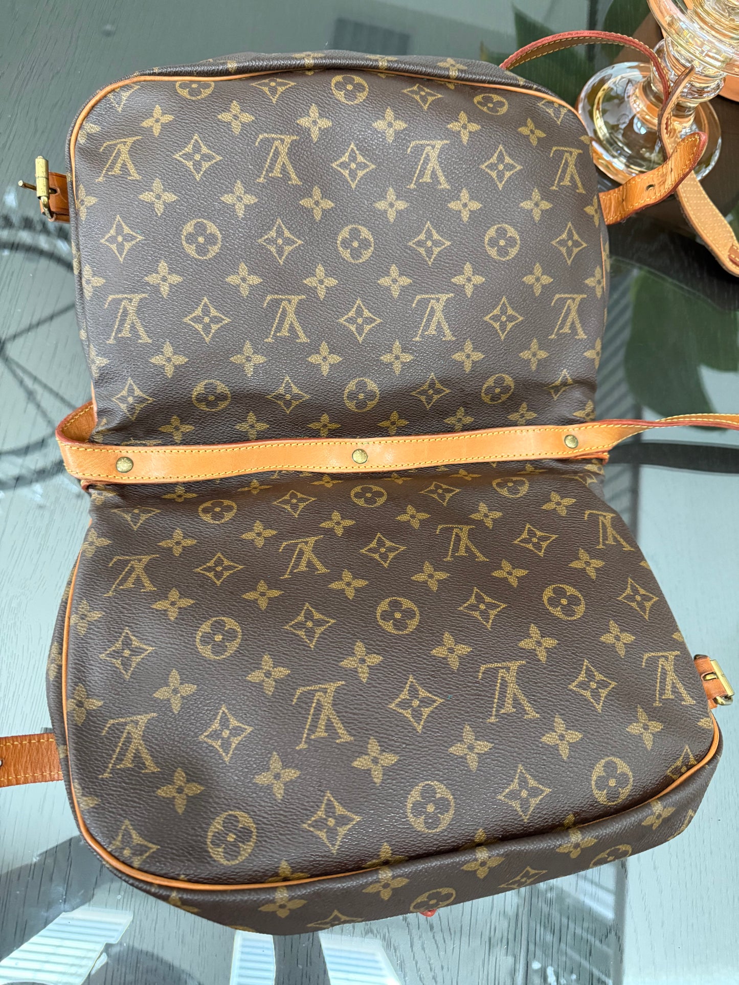 Saumur 30 Crossbody -๐๏ธ Year: 1992
