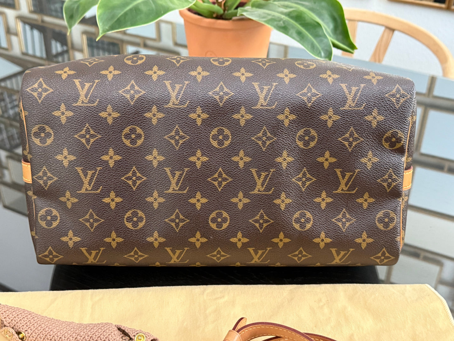 Speedy 35 Bandoulier with lock ๐key, Dustbag and handle cover - ๐
Year: 2011
