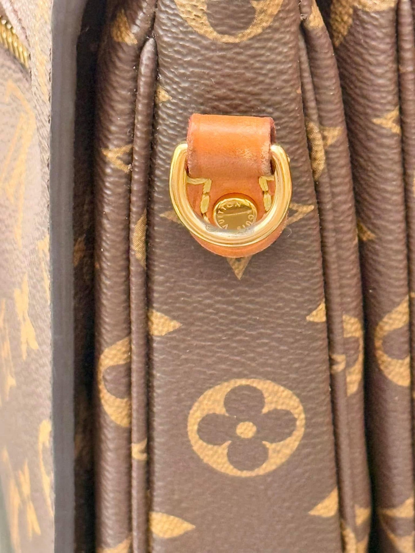 Pochette Metis with Box, Dustbag and Paper bag -Microchip & Authenticed