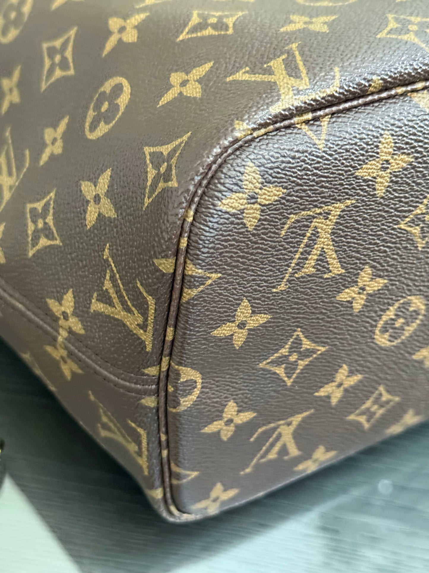 Neverfull MM in Monogram Cerise Interior with Dustbag 🗓️ Year: 2017