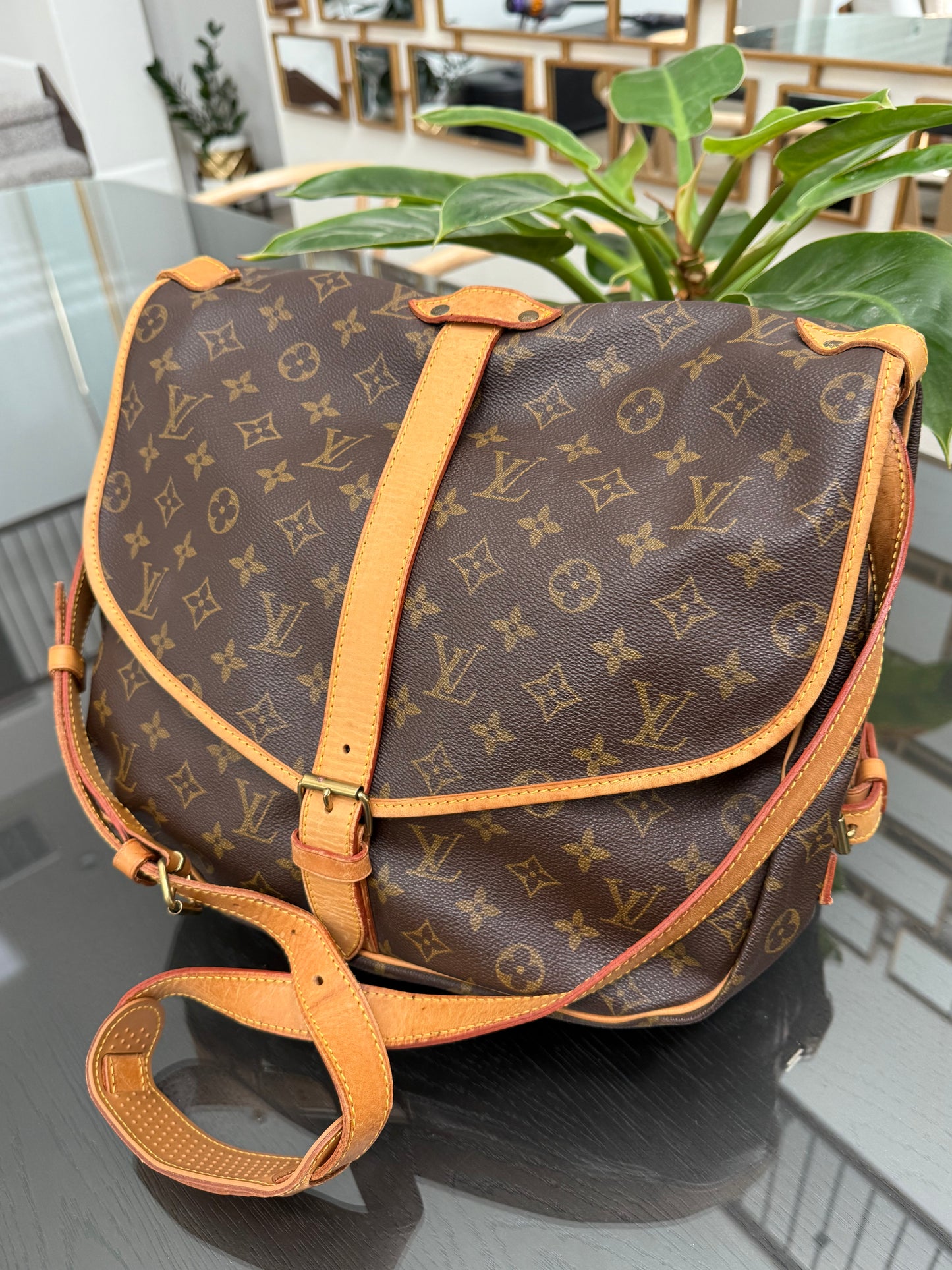 Saumur 35 Crossbody -๐๏ธ Year: 1992